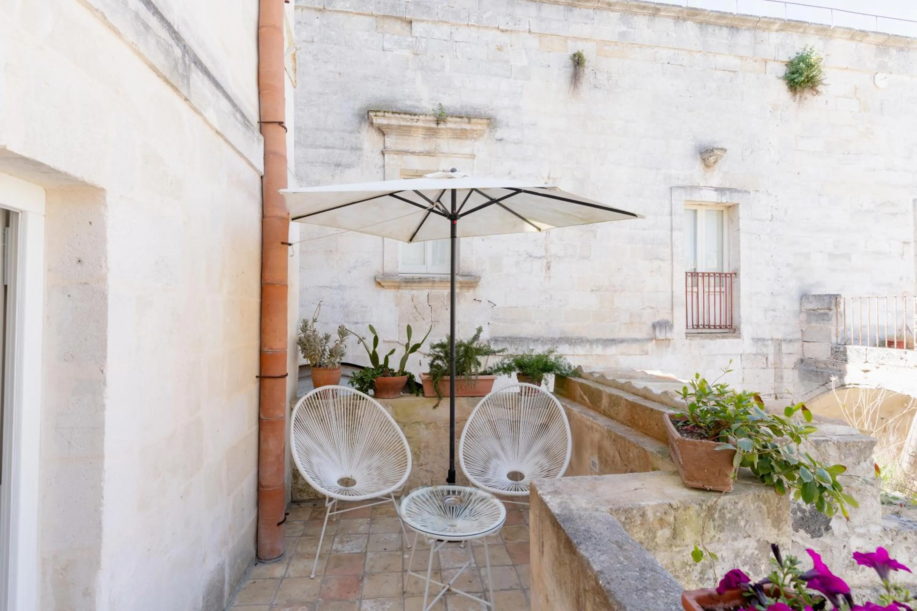 Patio in Endea Suite Rooms & Lounge SPA