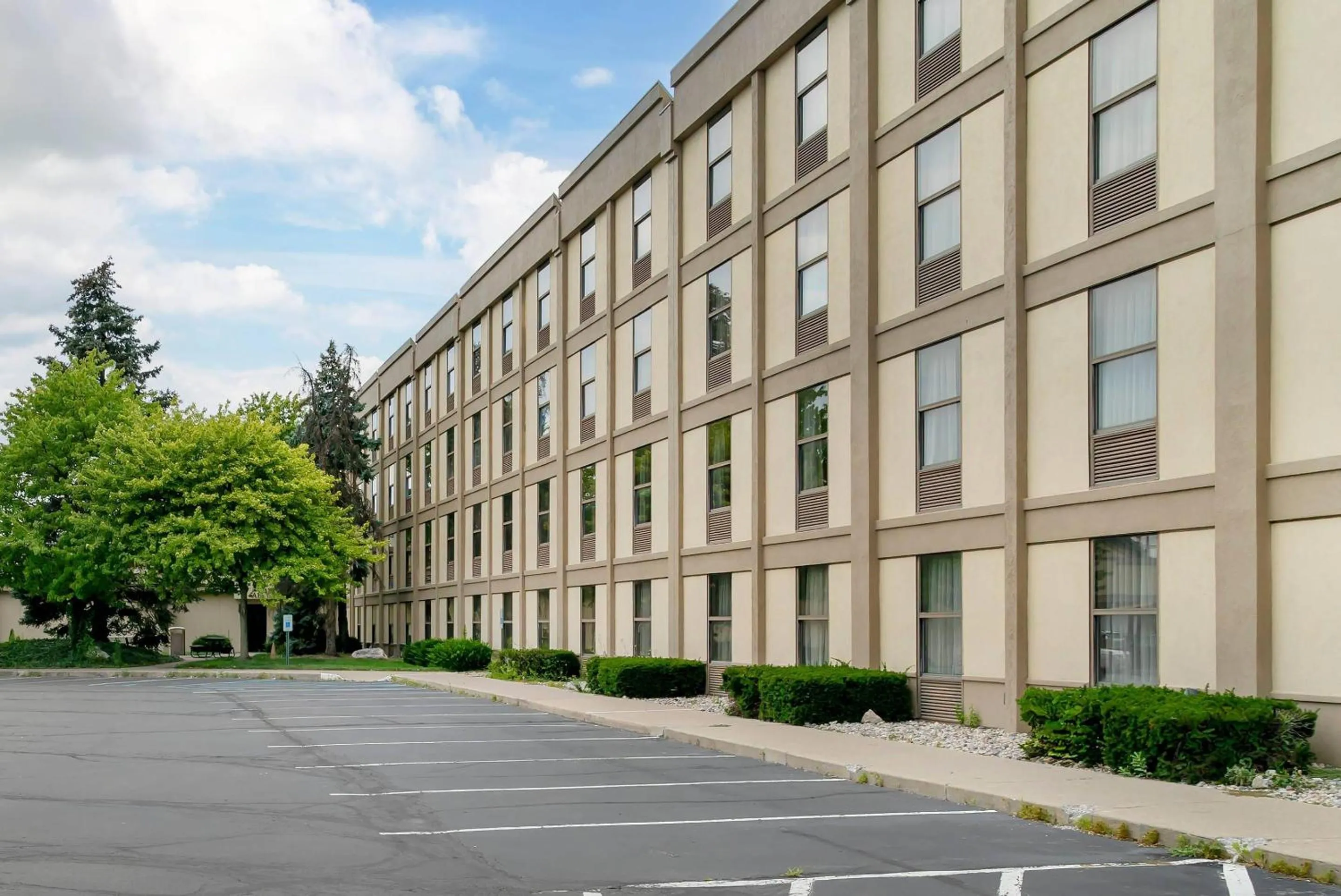 Property building in Quality Inn & Suites Monroe