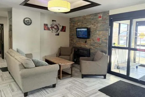 AmericInn by Wyndham Holland MI