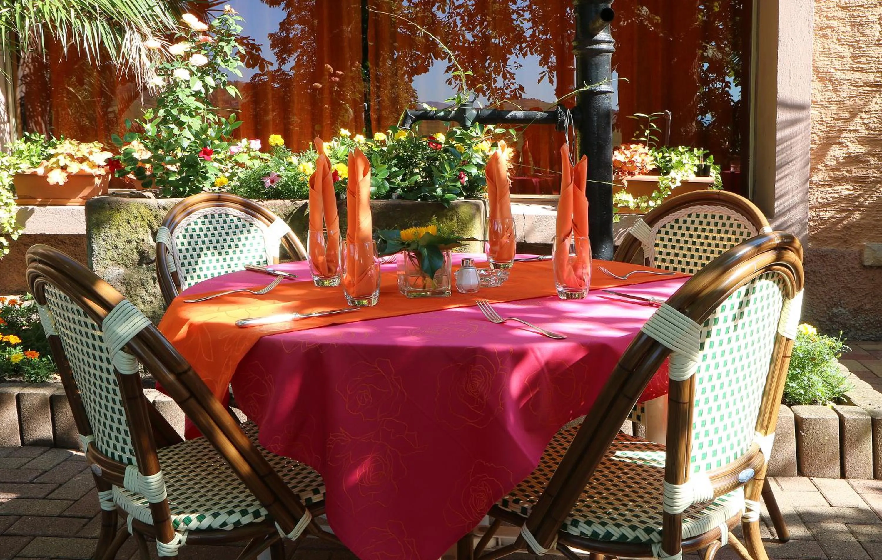 Patio in Hotel Munsch Restaurant & Wellness, Colmar Nord - Haut-Koenigsbourg