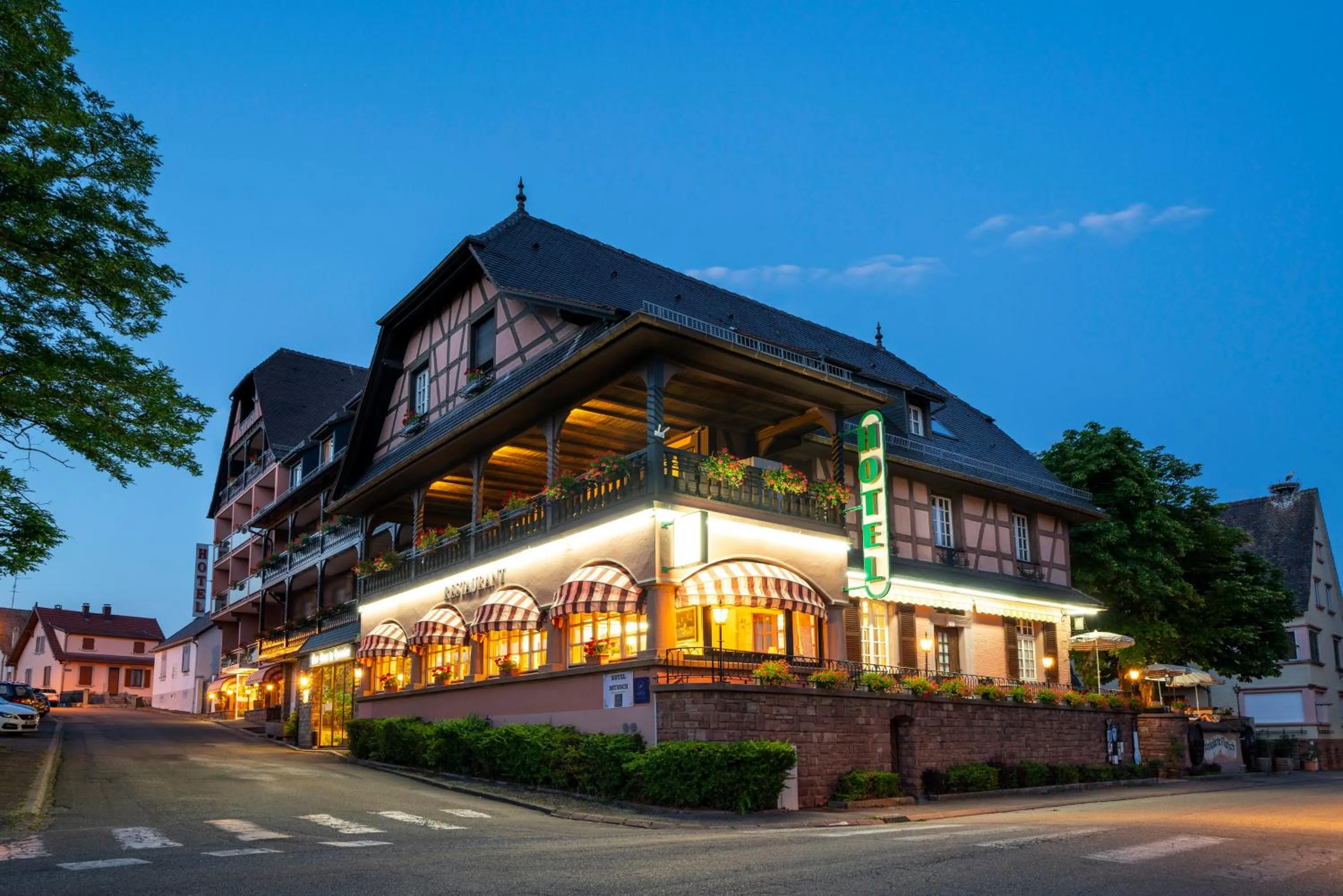 Night in Hotel Munsch Restaurant & Wellness, Colmar Nord - Haut-Koenigsbourg