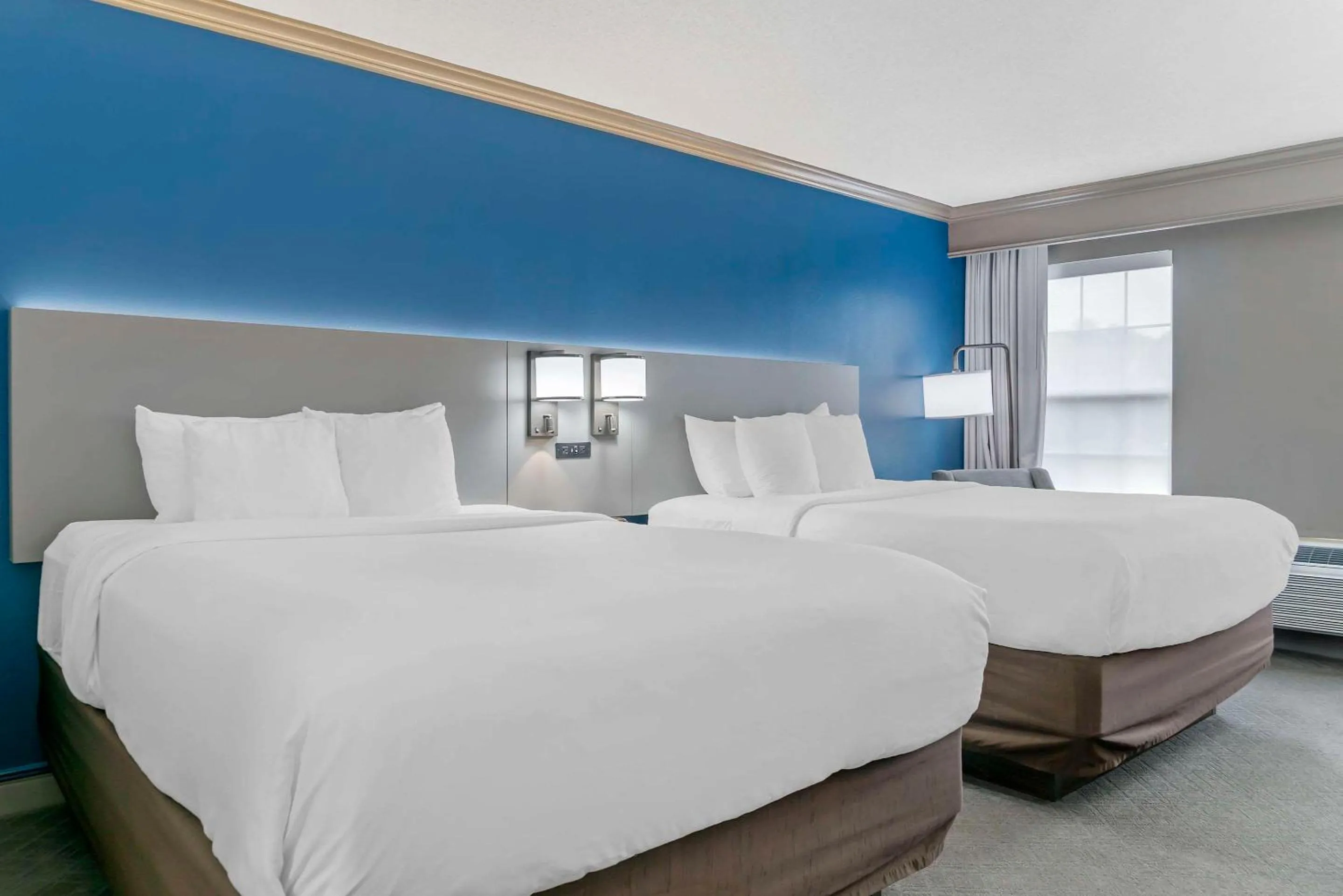 Bedroom, Bed in Comfort Inn Plainwell