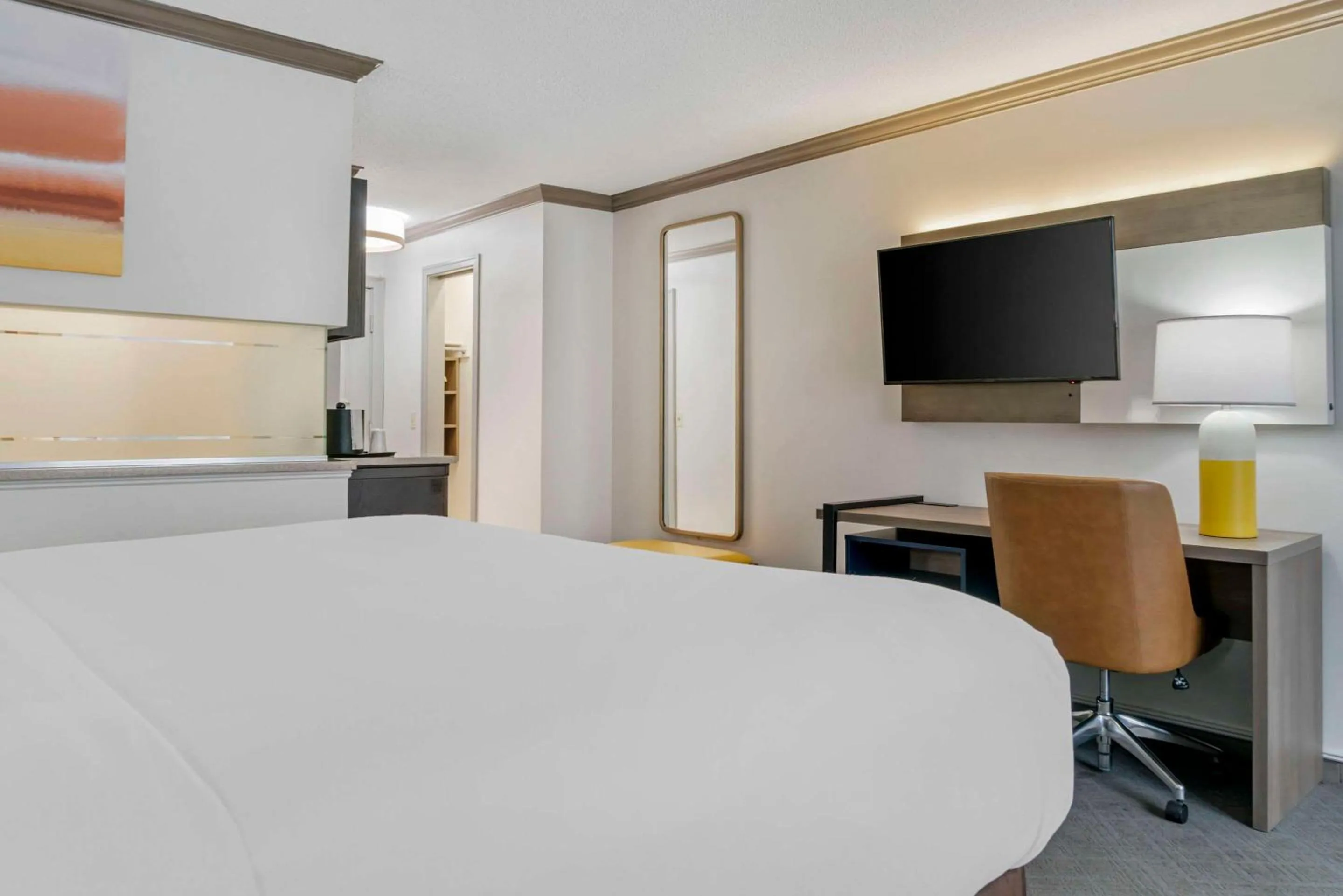 Bedroom in Comfort Inn Plainwell