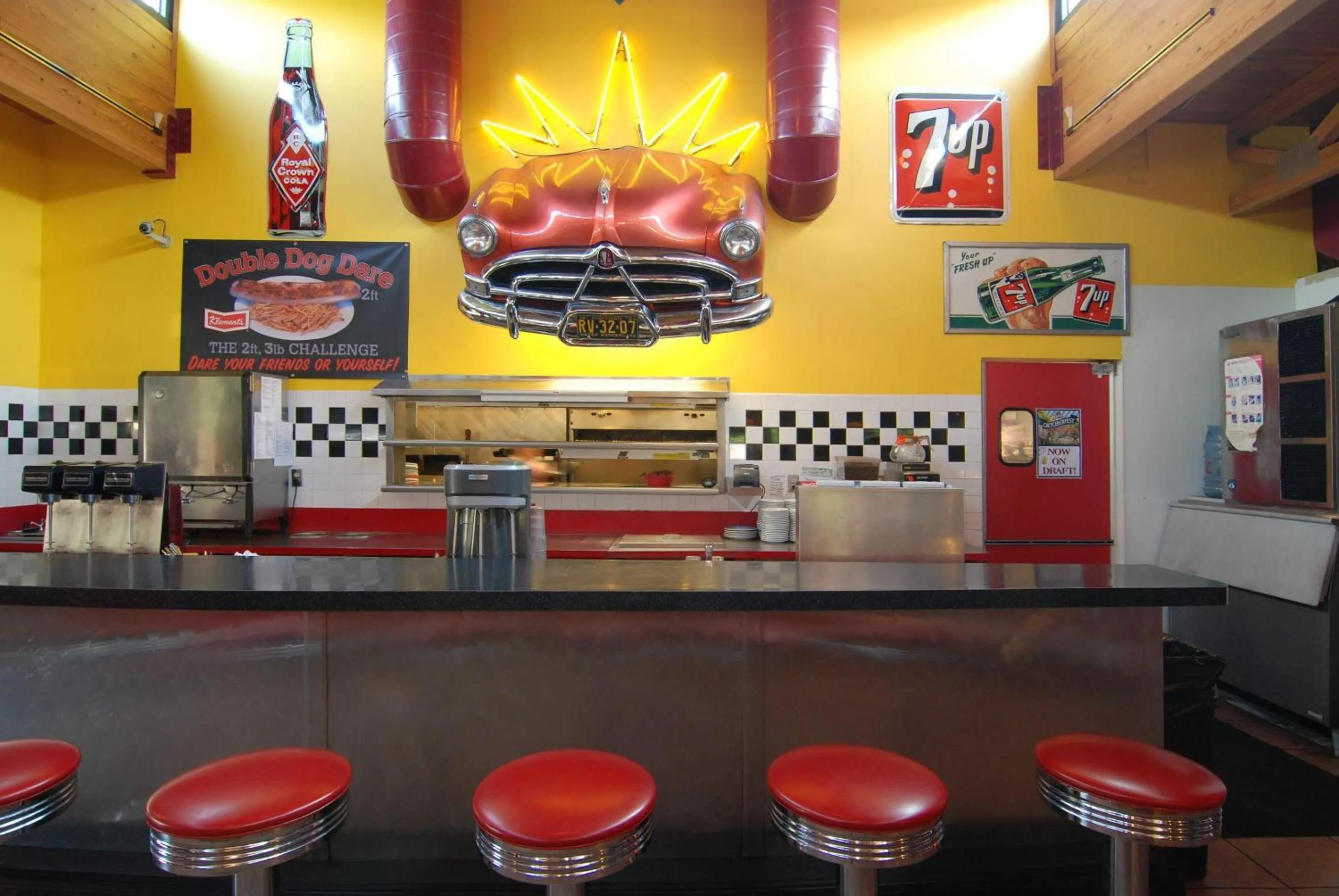 Restaurant/places to eat in Comfort Suites Marquette