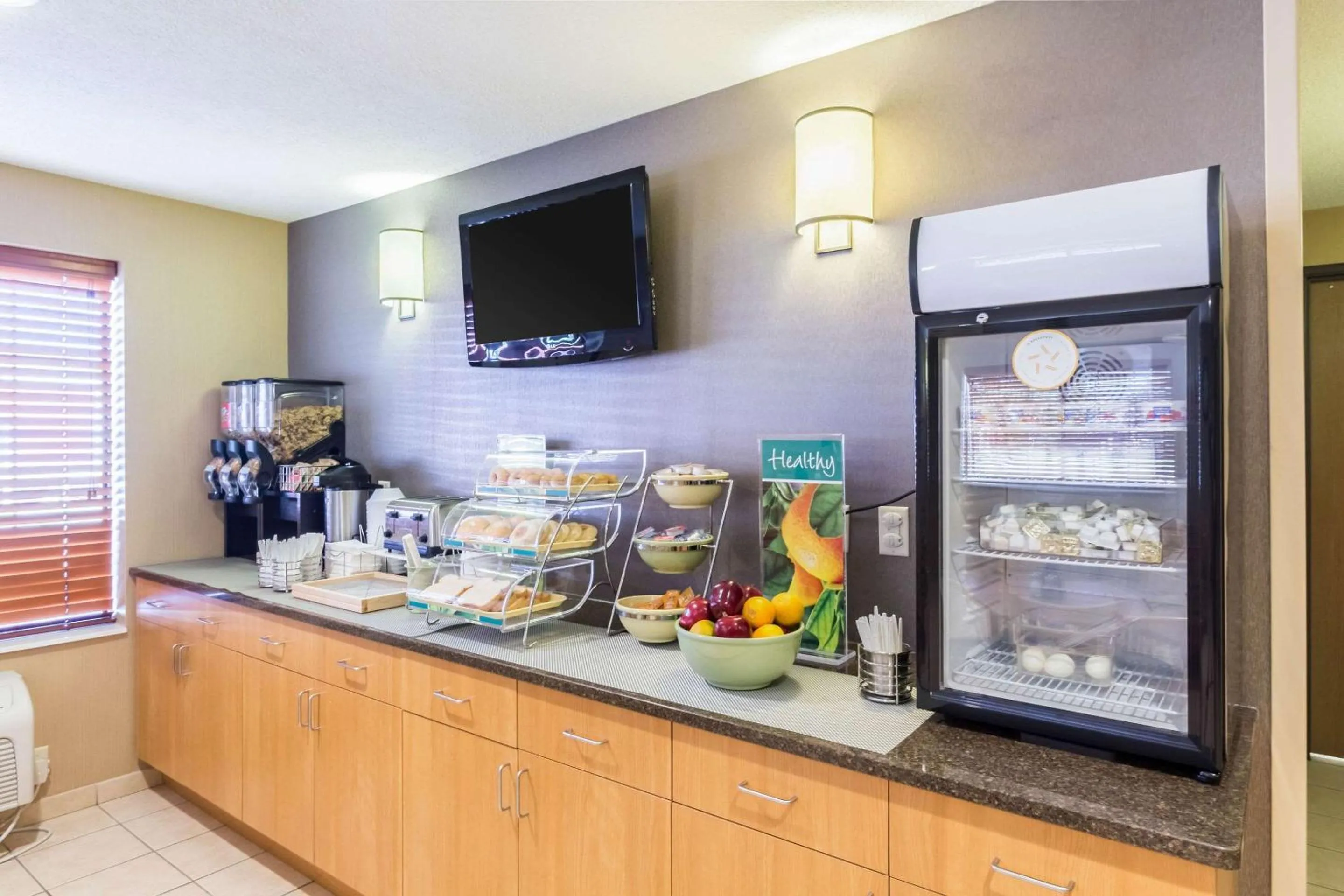 Restaurant/places to eat in Quality Inn Marshall near University