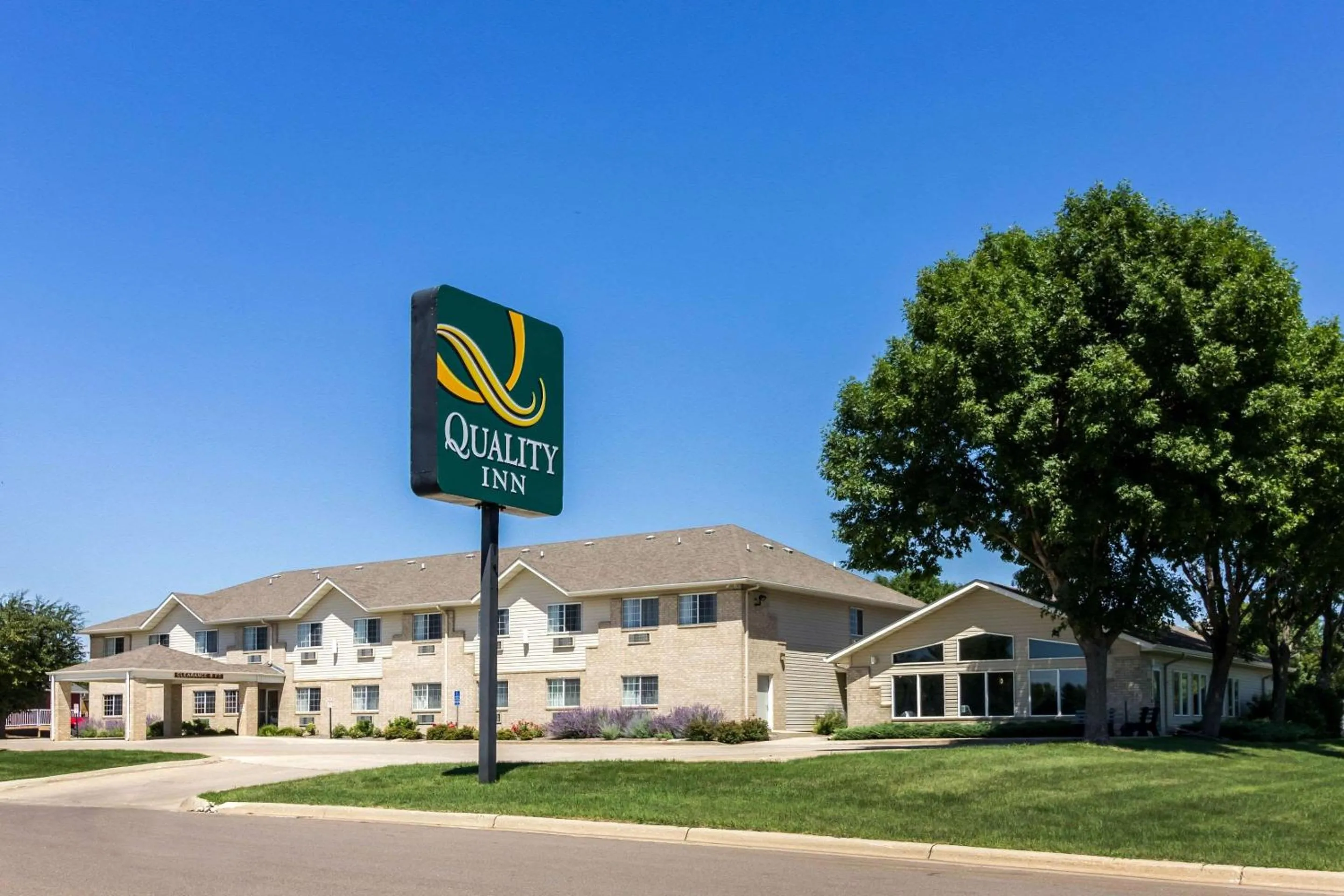 Property building in Quality Inn Marshall near University