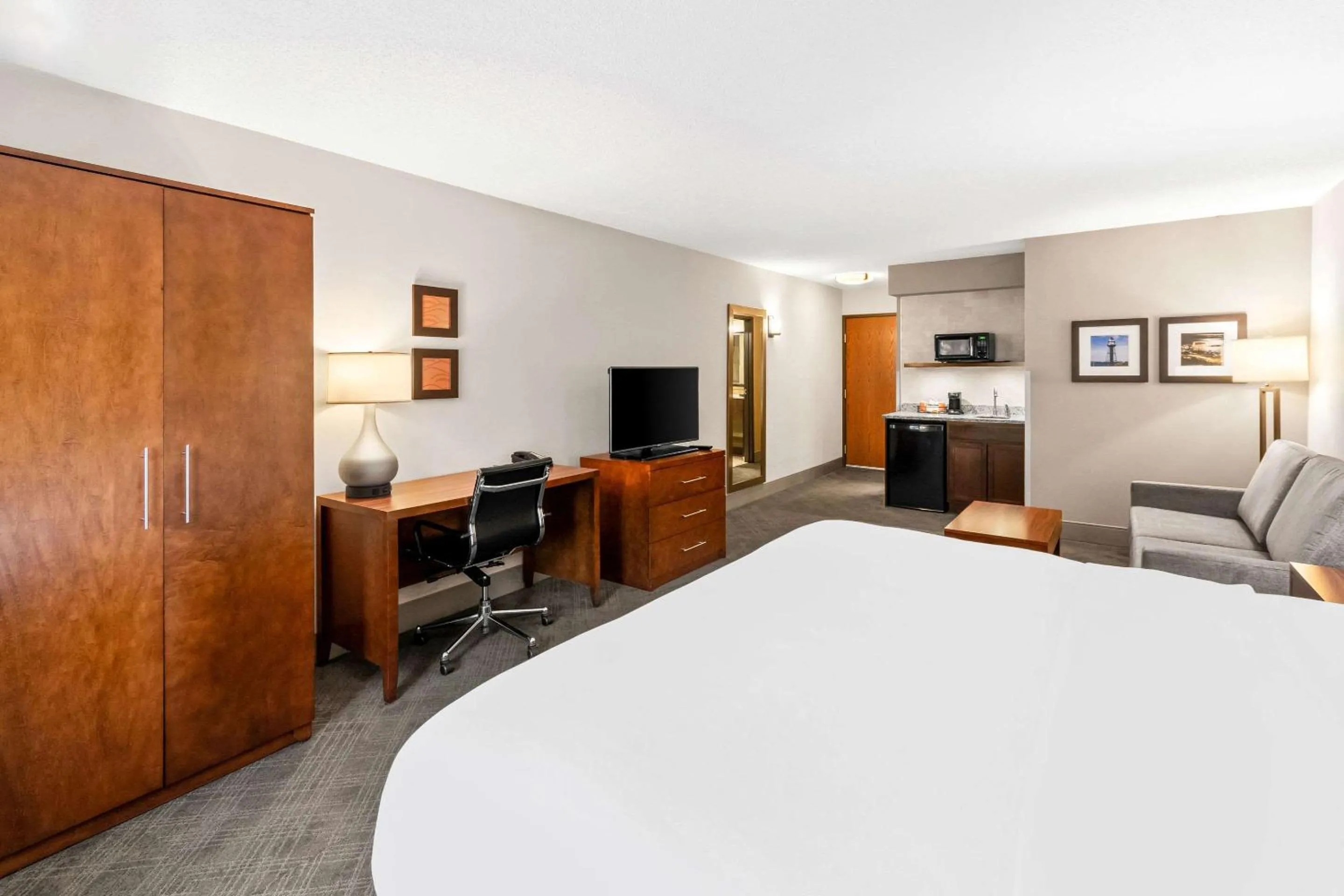 Bedroom, Bed in Comfort Inn Duluth West