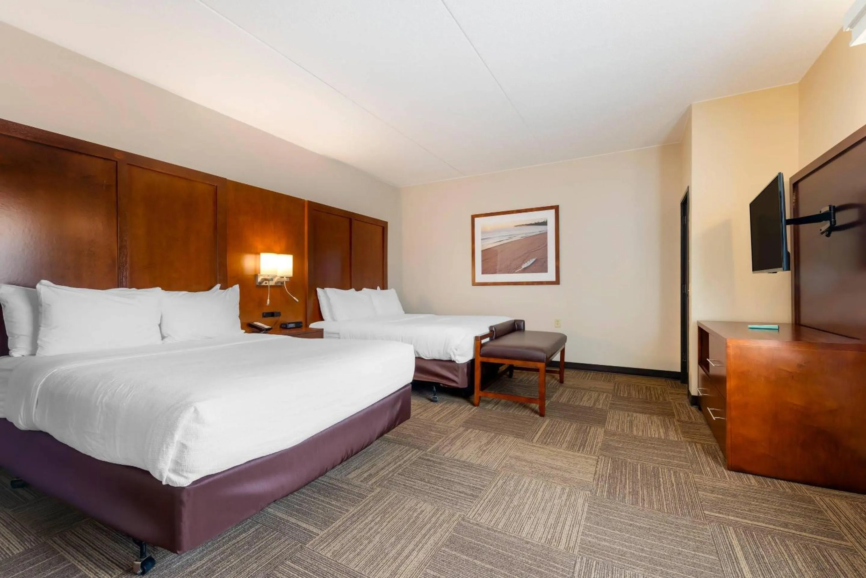 Bedroom, Bed in Lift Bridge Lodge, an Ascend Collection Hotel