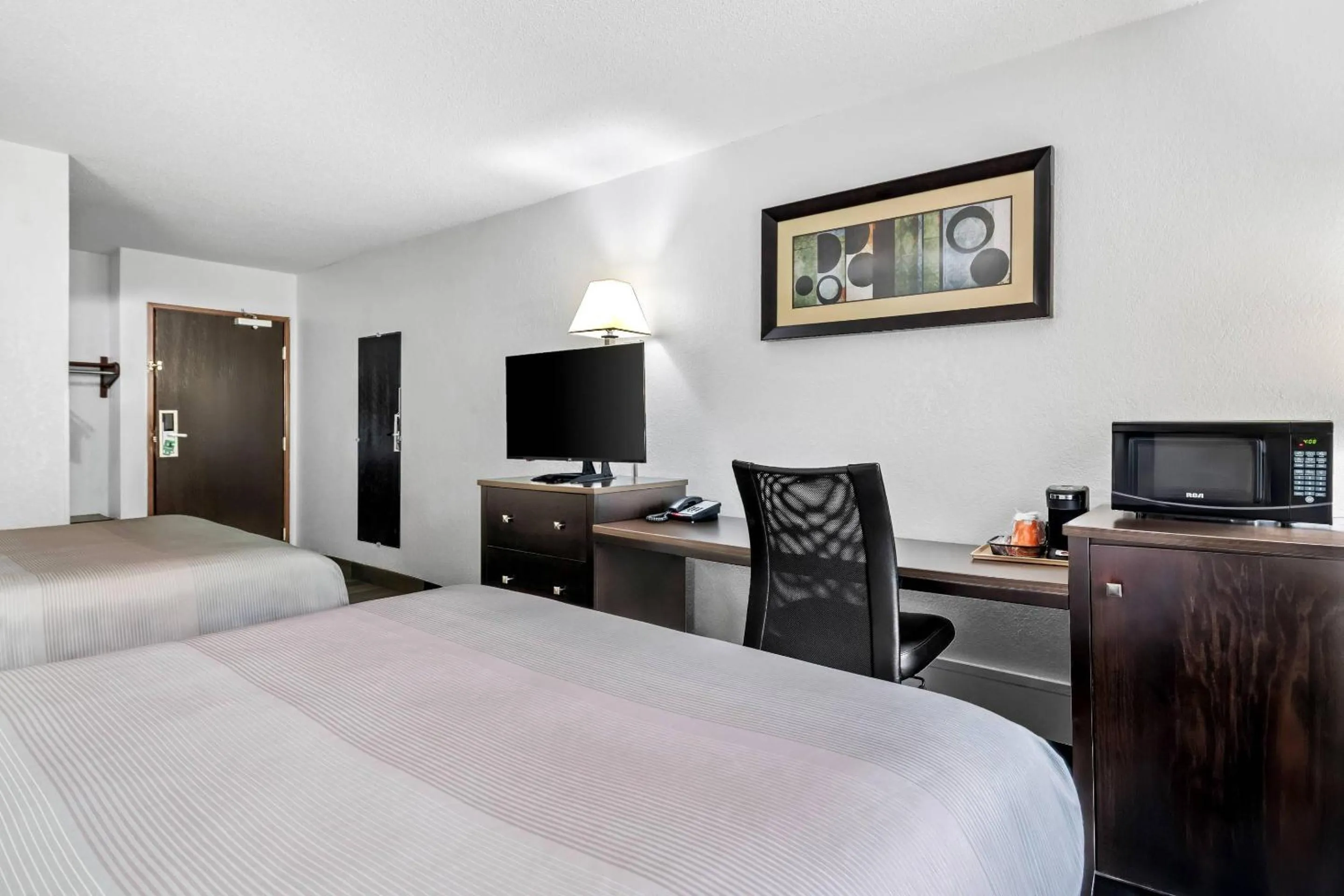 Bedroom, Bed in Quality Inn Savage - Bloomington West