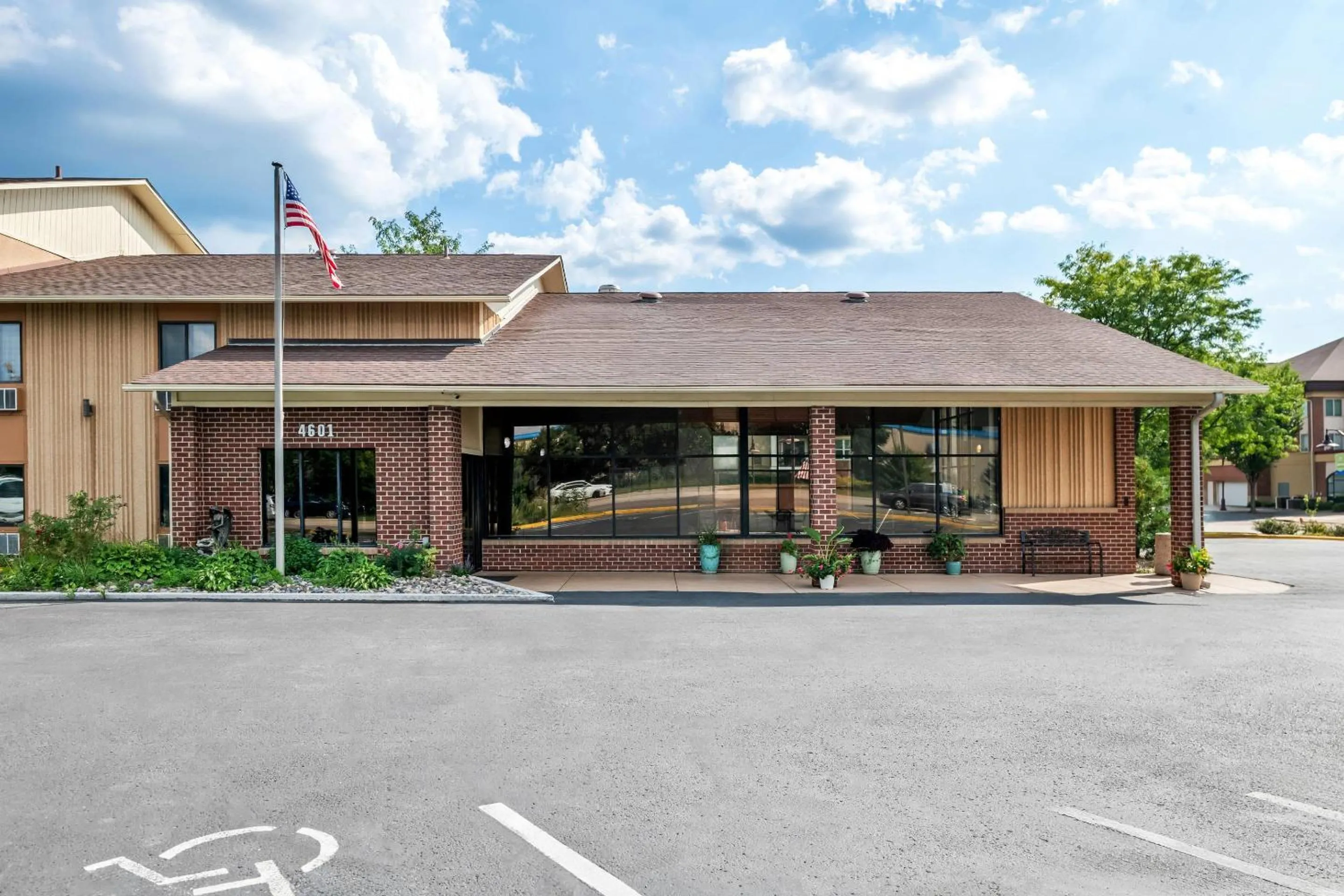 Property building in Quality Inn Savage - Bloomington West