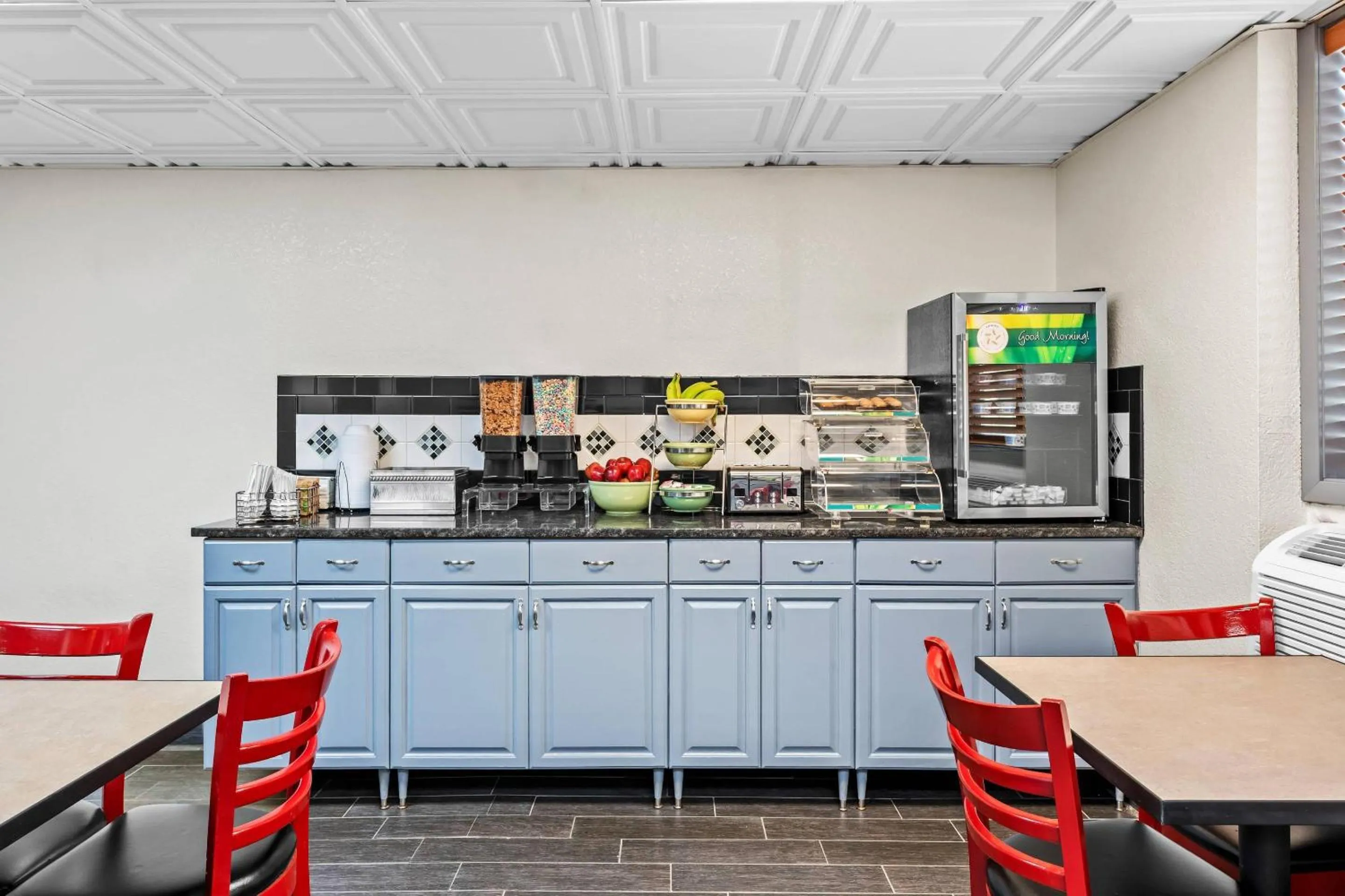 Breakfast in Quality Inn Savage - Bloomington West