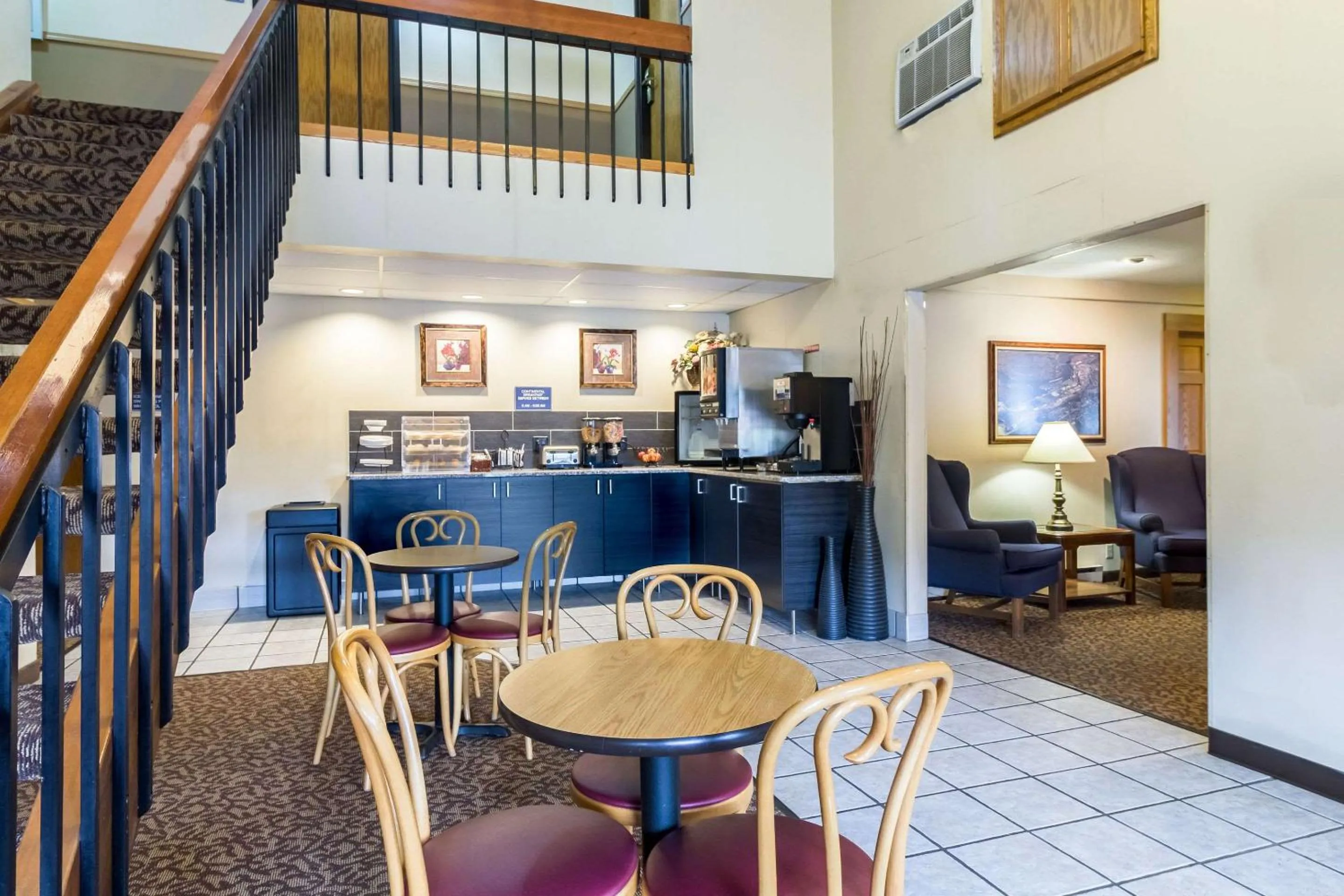 Breakfast in Rodeway Inn