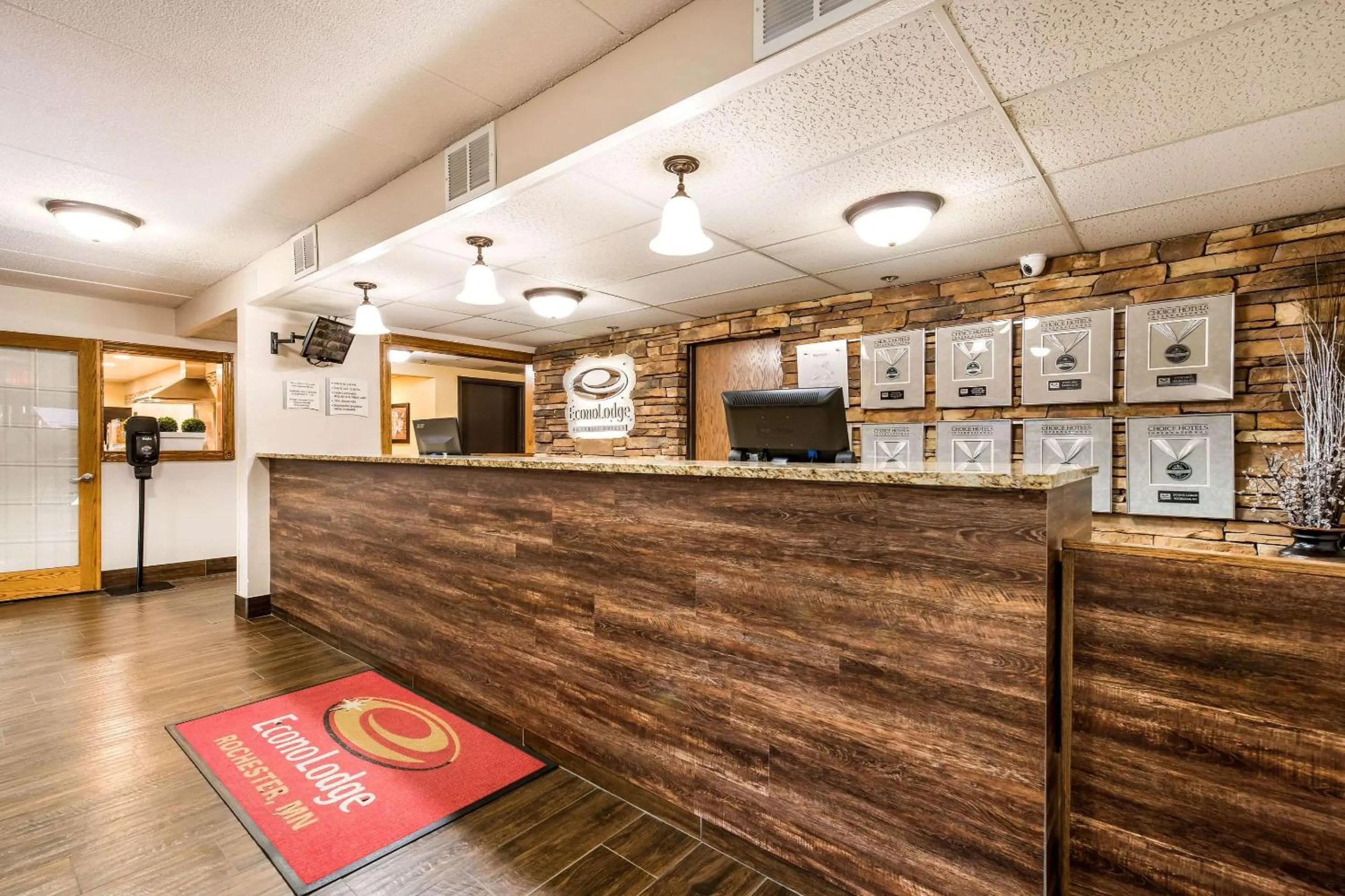 Lobby or reception in Econo Lodge Mayo Clinic Area