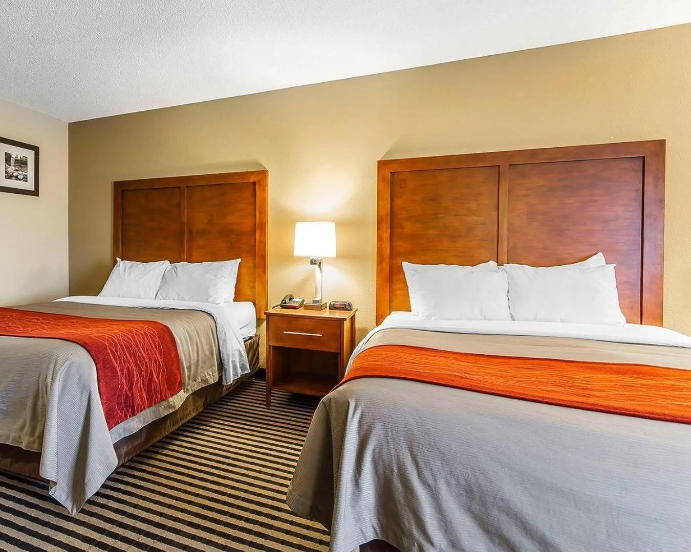 Bedroom, Bed in Comfort Inn Owatonna near Medical Center