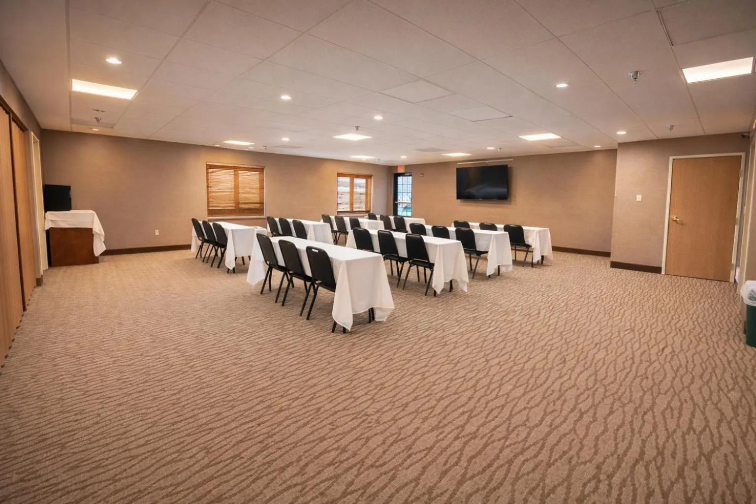 Meeting/conference room in Comfort Inn Owatonna near Medical Center