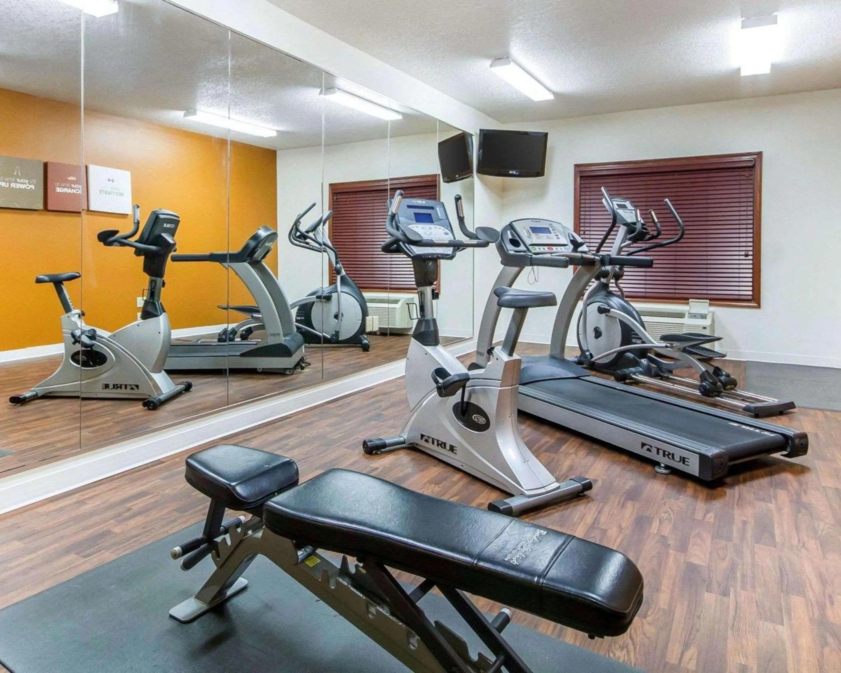Fitness centre/facilities in Comfort Suites Ramsey