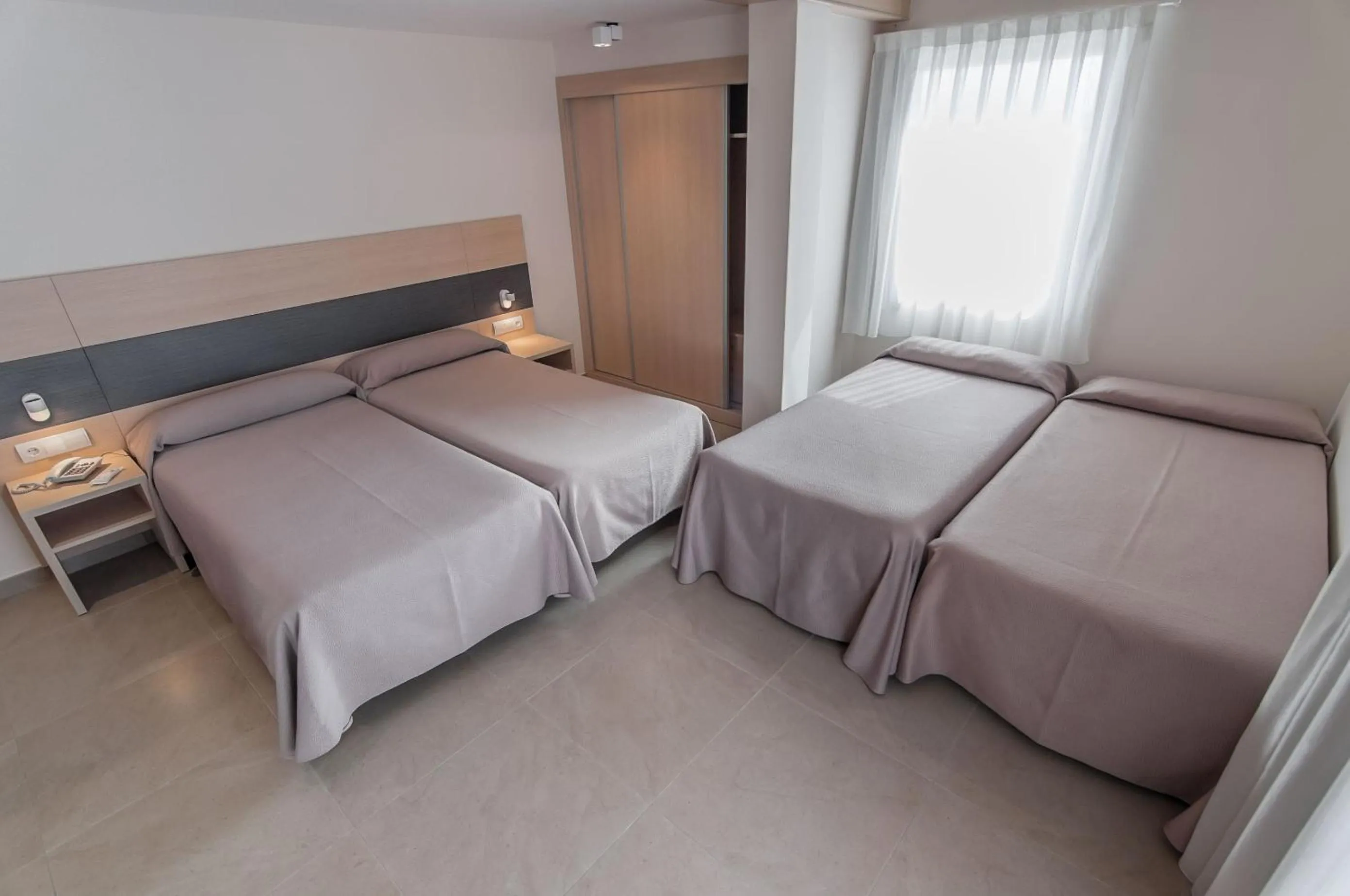 Photo of the whole room, Bed in Hotel San Luis