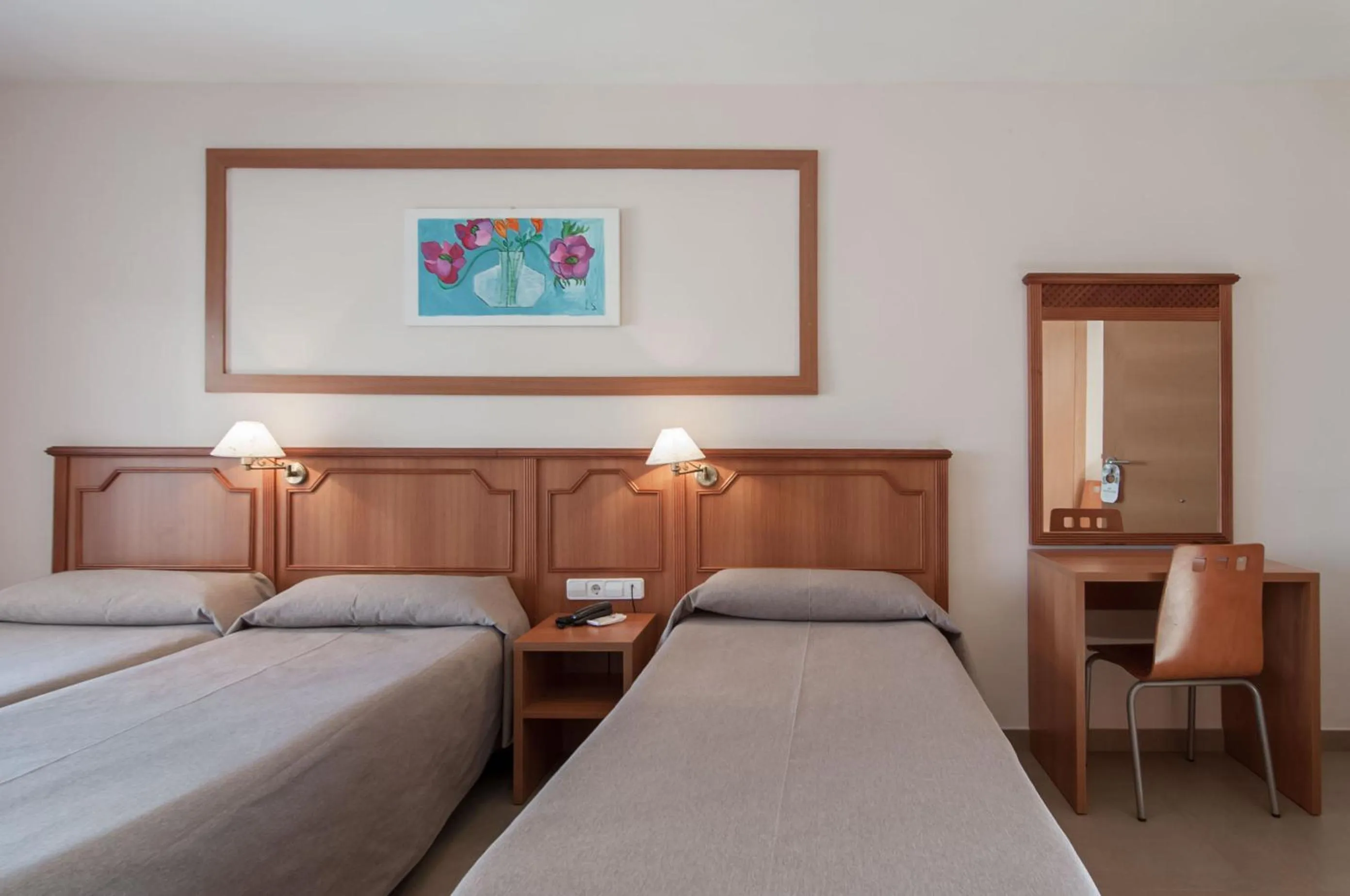 Photo of the whole room, Bed in Hotel San Luis