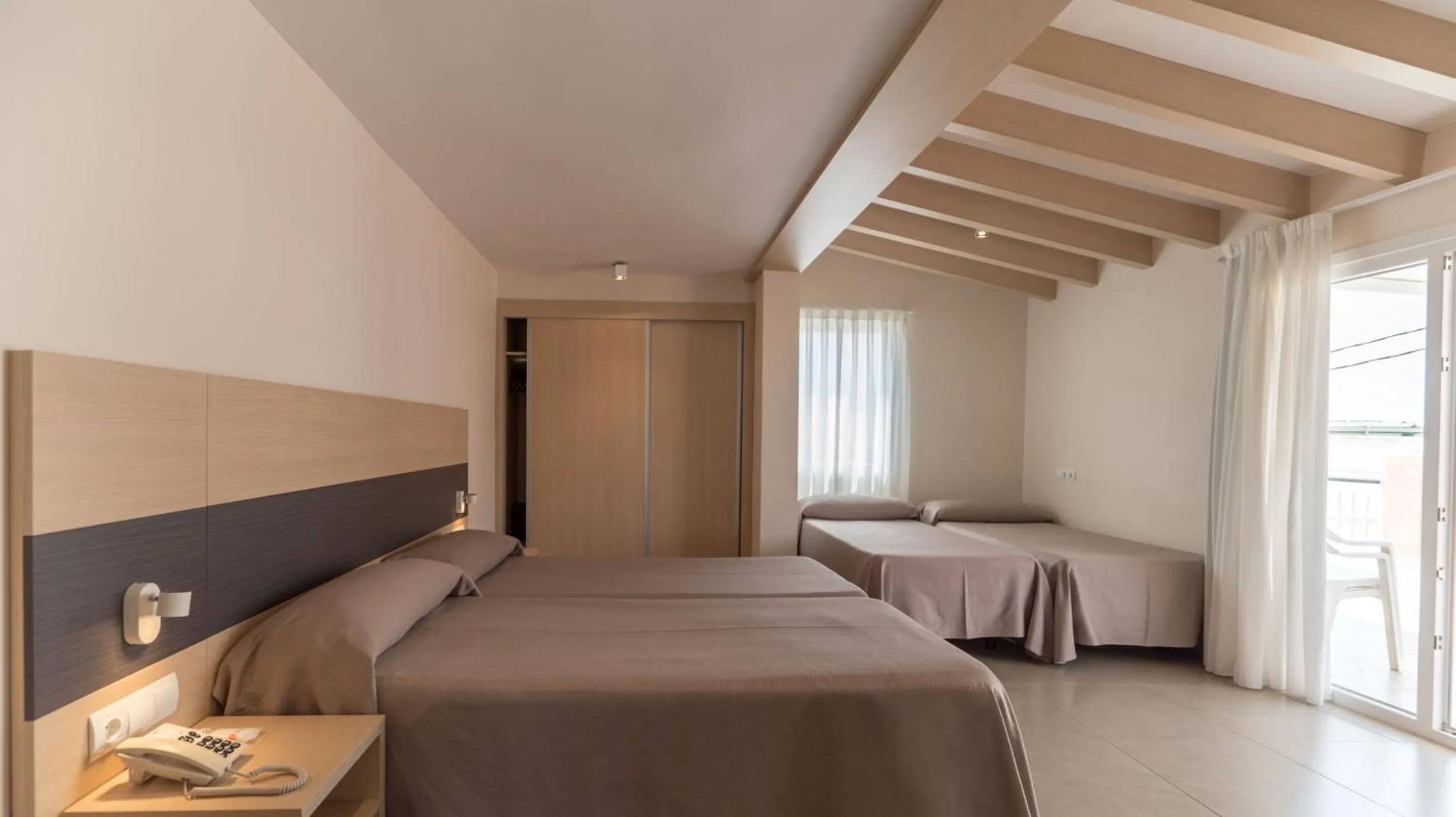 Photo of the whole room, Bed in Hotel San Luis