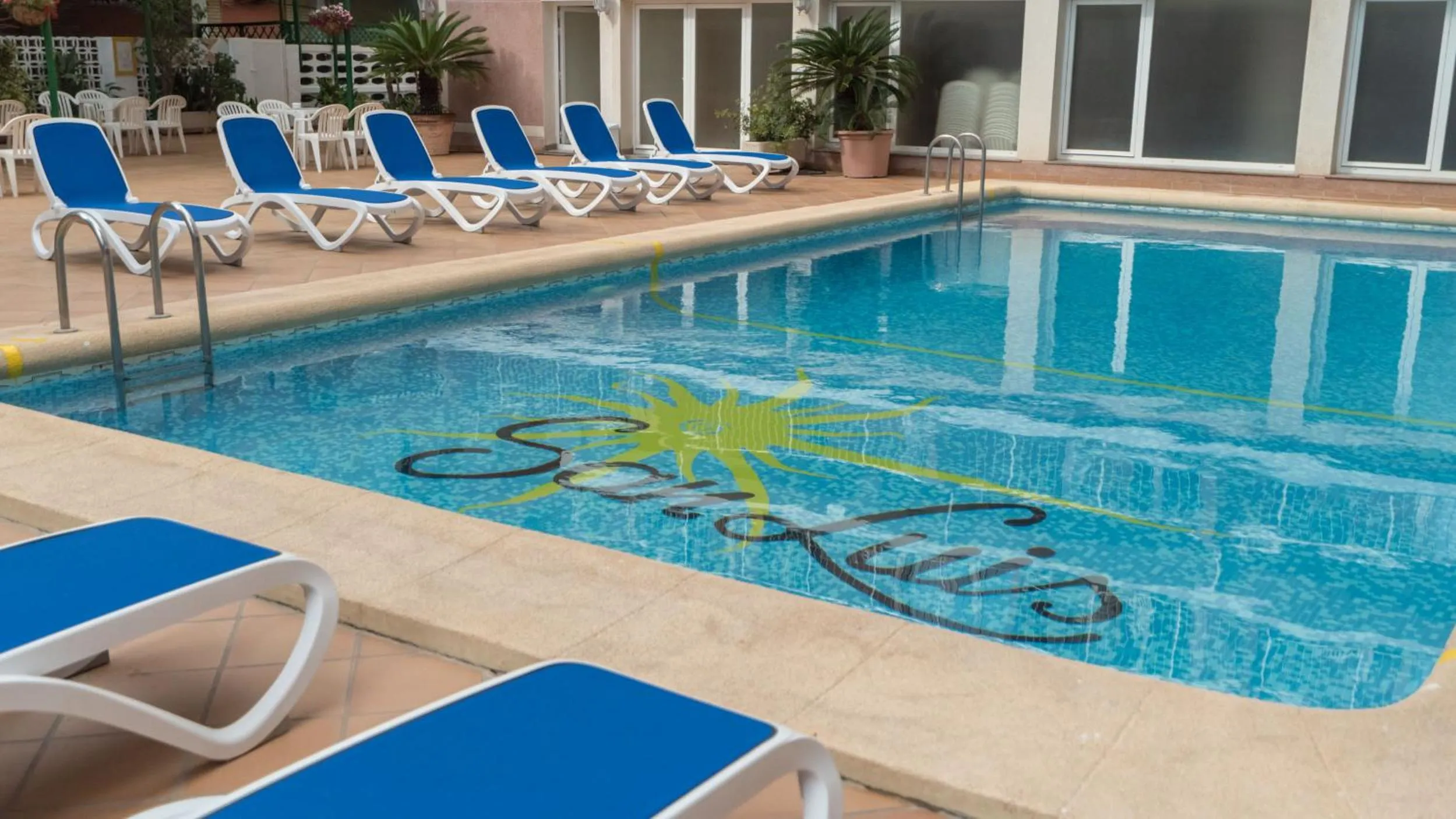 Pool view in Hotel San Luis