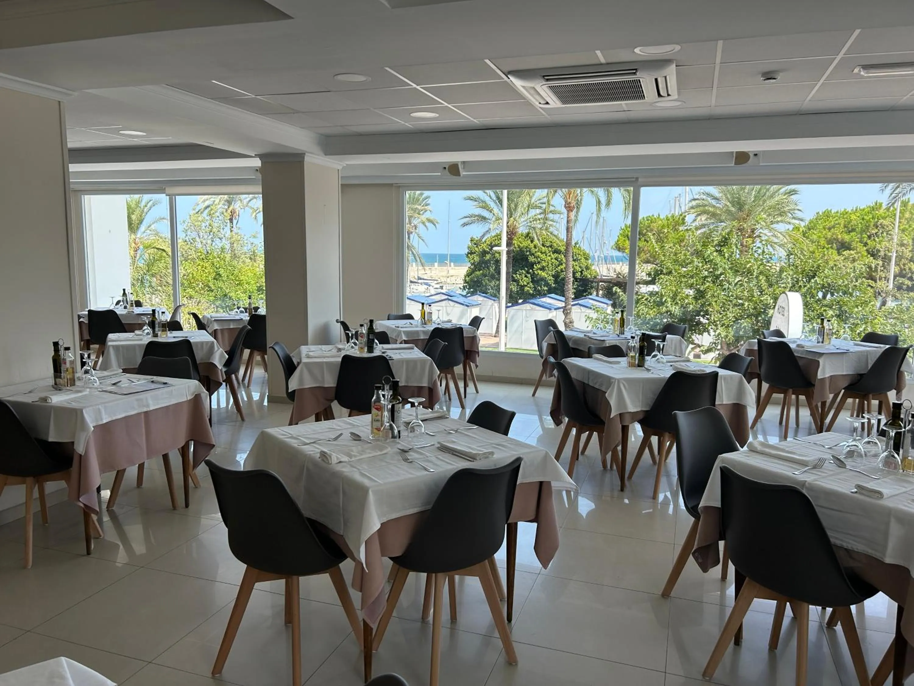 Restaurant/places to eat in Hotel San Luis