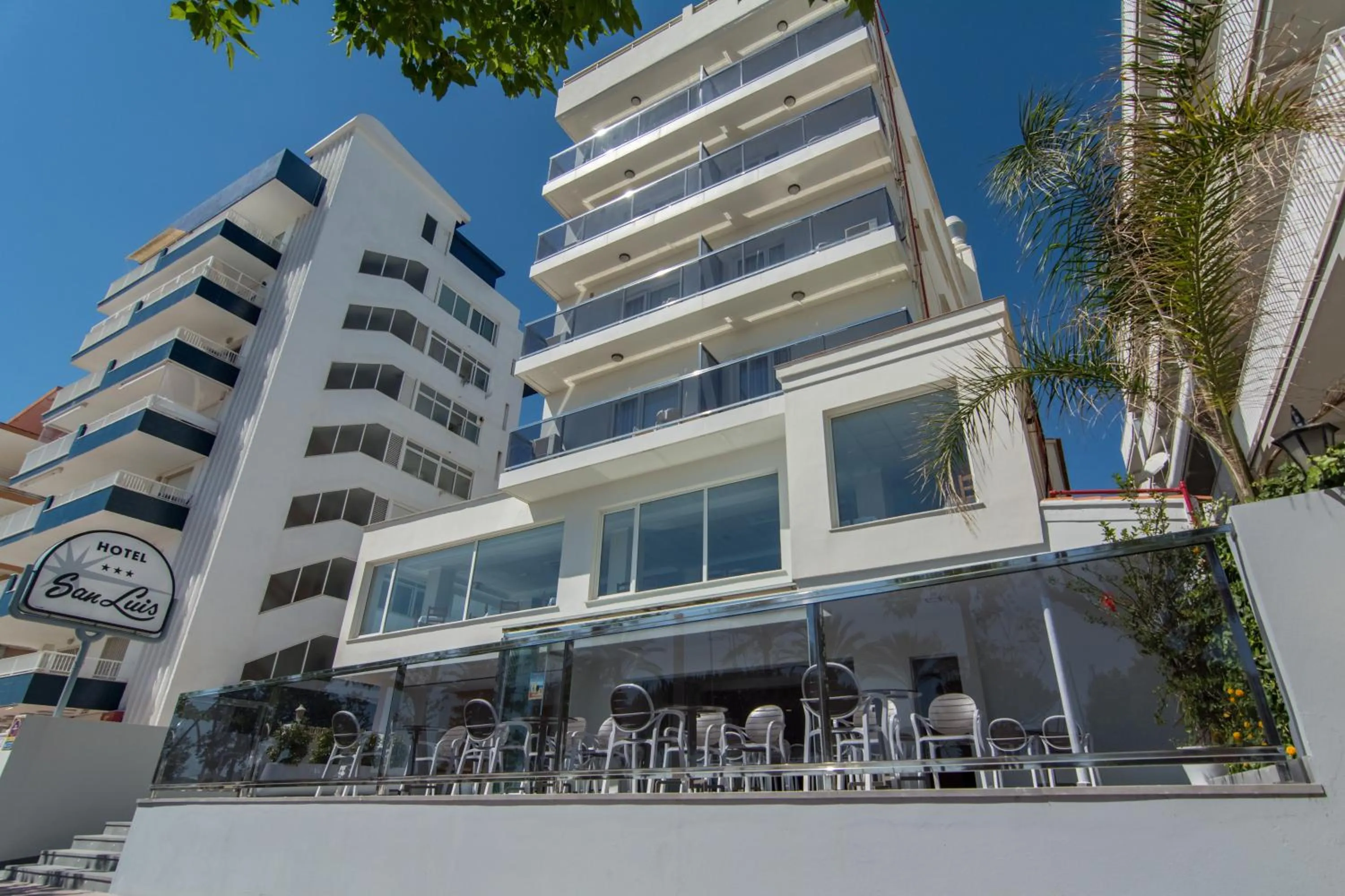 Property building in Hotel San Luis