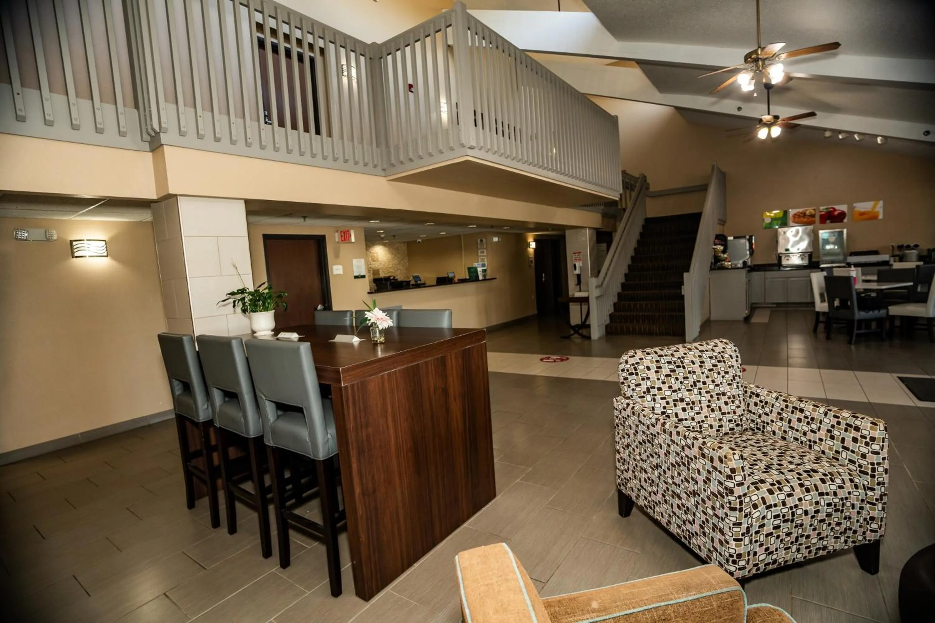 Seating area in Quality Inn near Medical Center