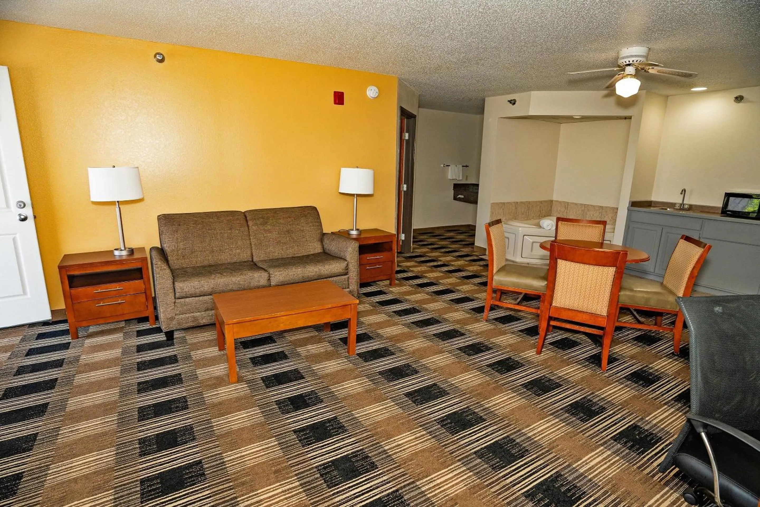 Bedroom in Quality Inn near Medical Center