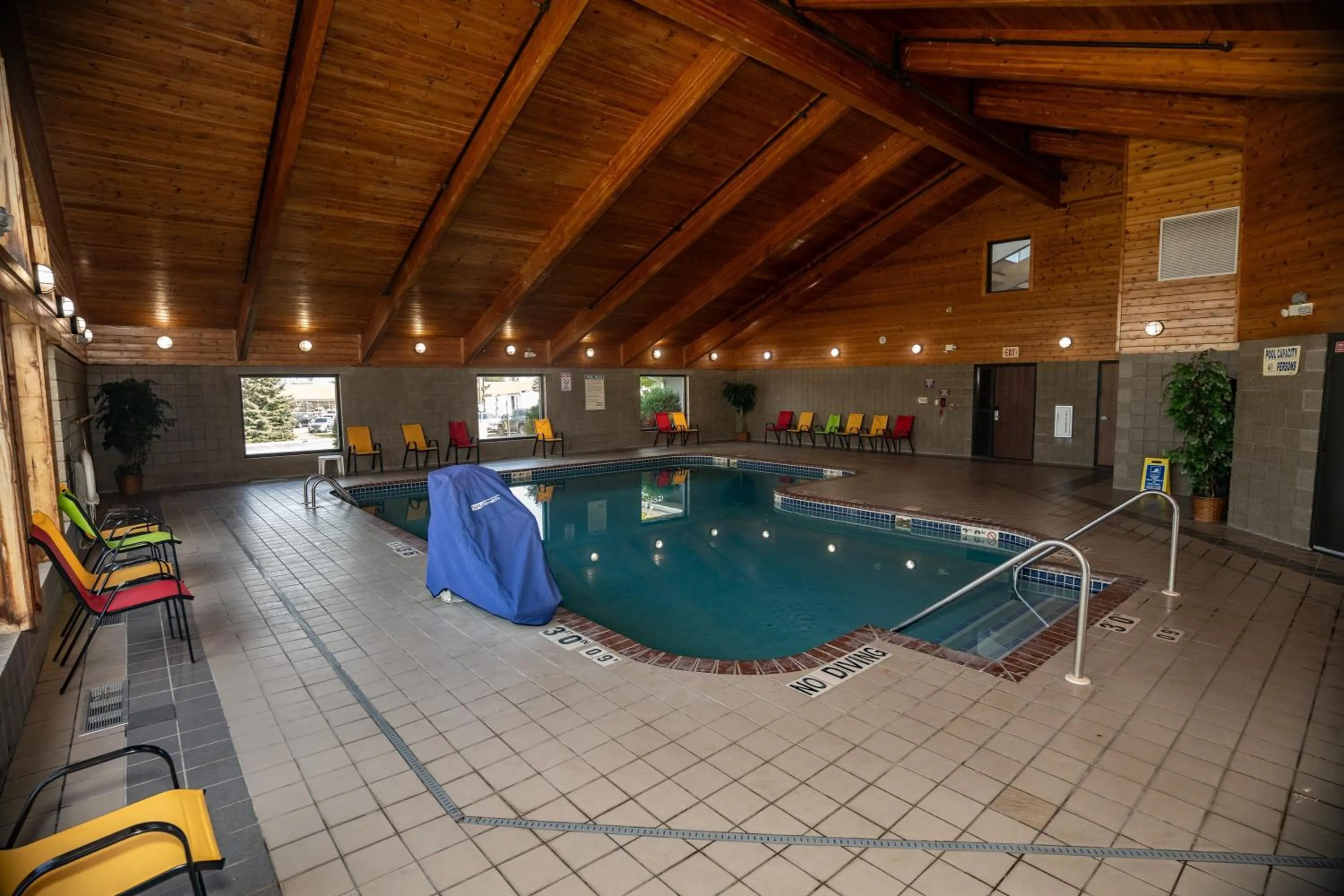 Swimming pool in Quality Inn near Medical Center