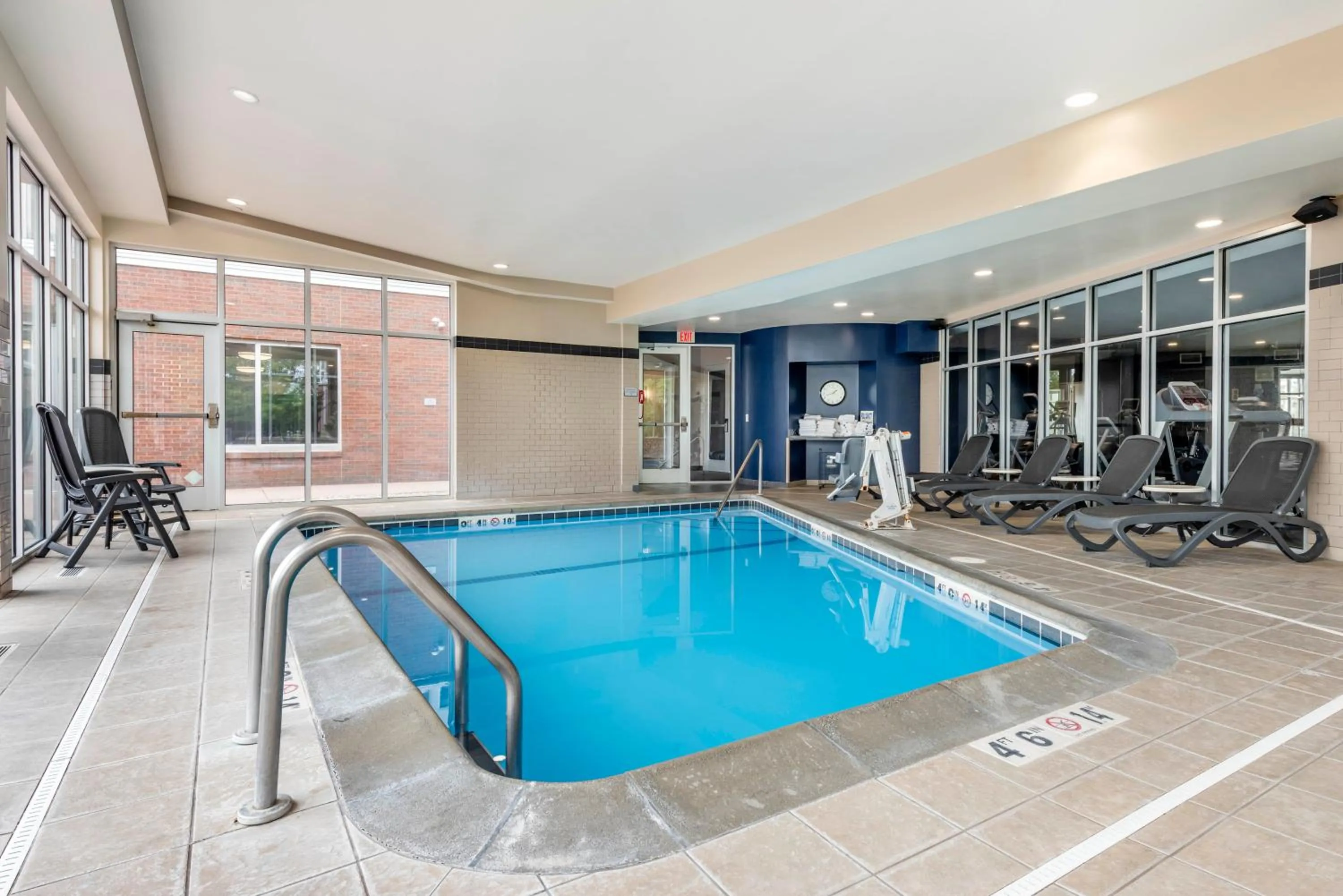 Swimming pool in Cambria Hotel Minneapolis Maple Grove