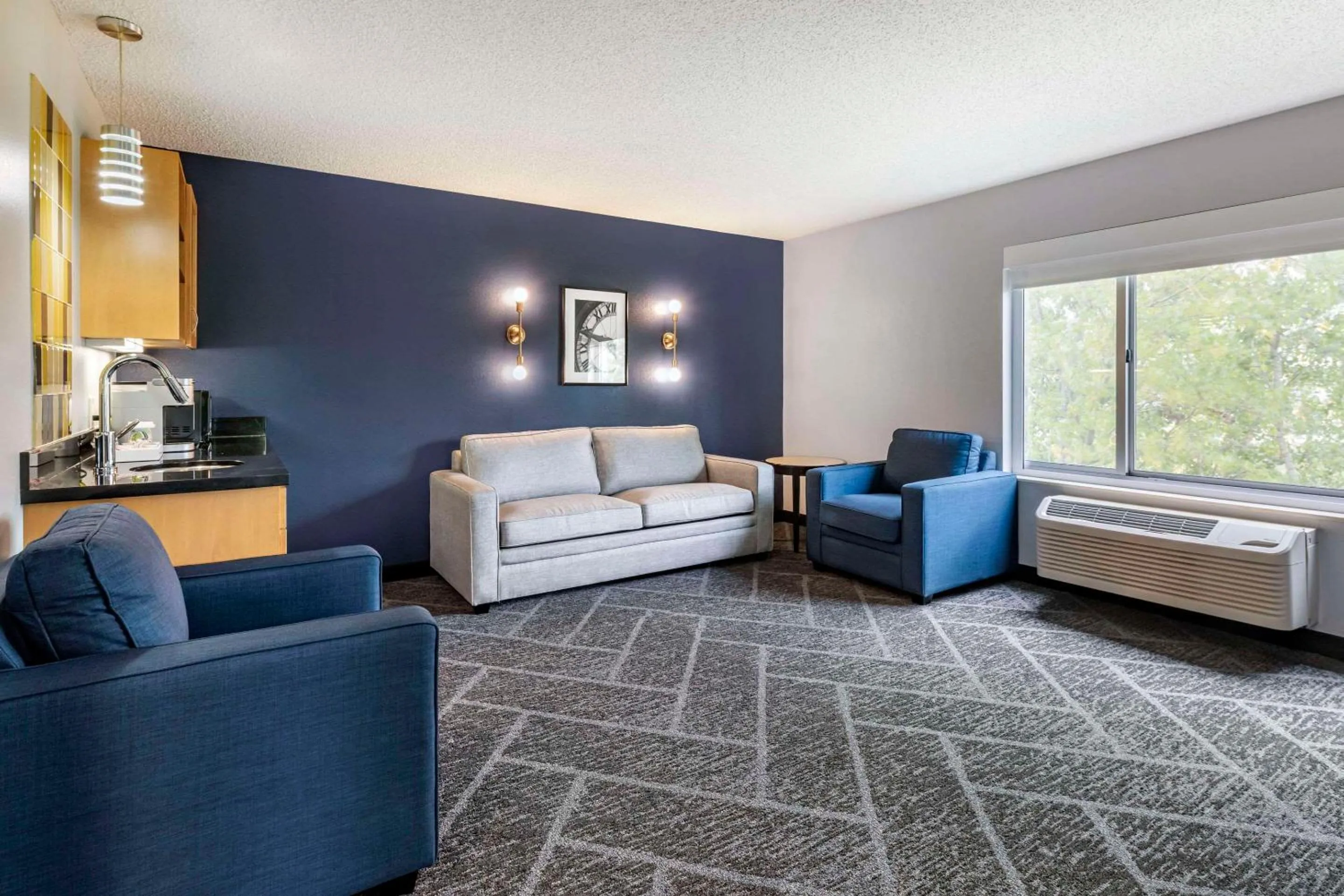 Bedroom in Cambria Hotel Minneapolis Maple Grove