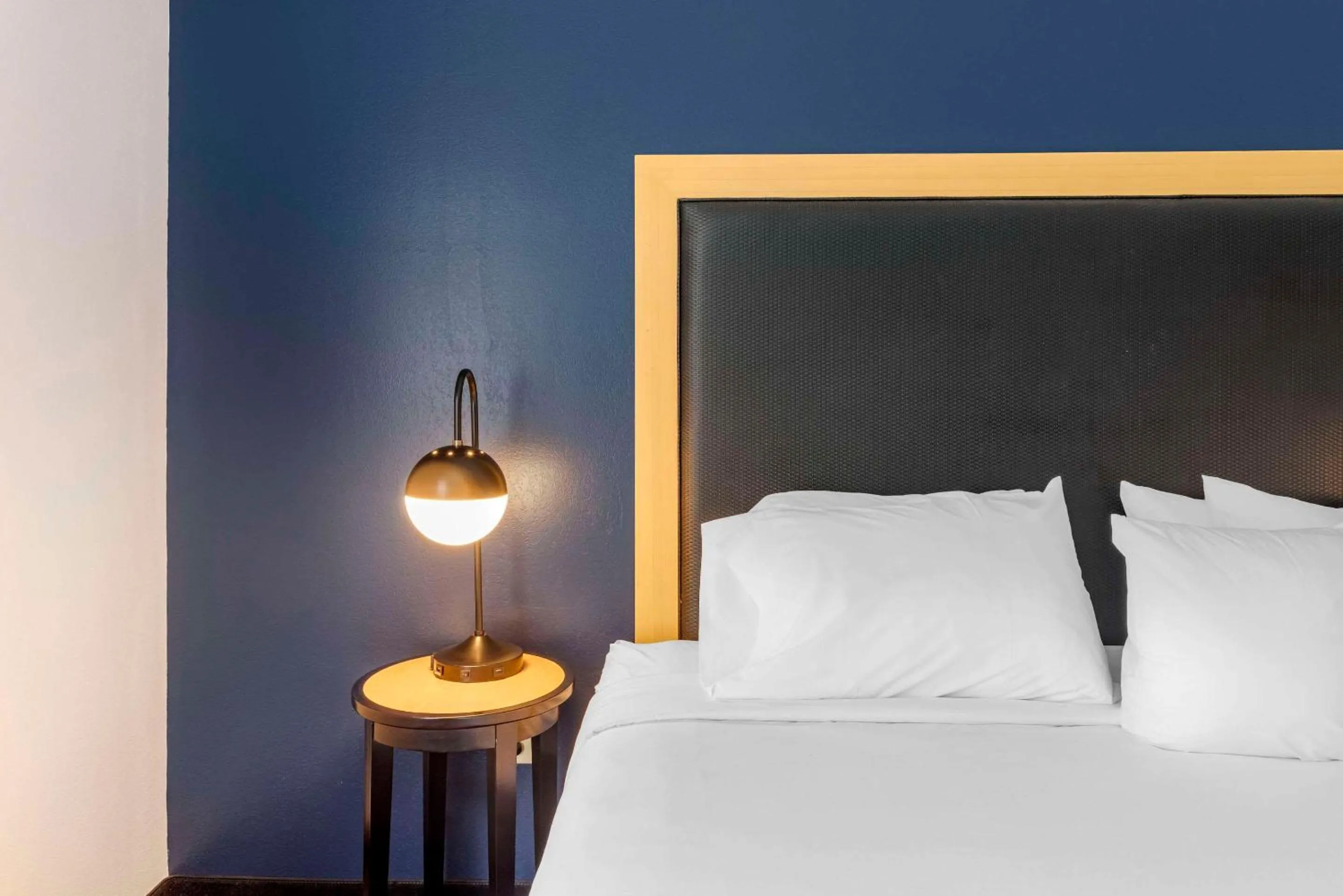 Other, Bed in Cambria Hotel Minneapolis Maple Grove