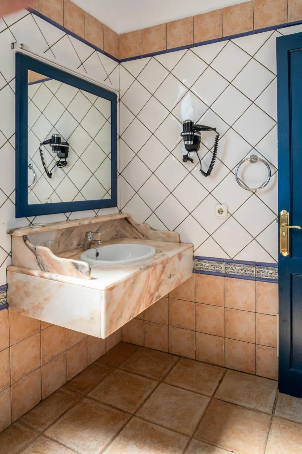Bathroom in Nazaret Mansion