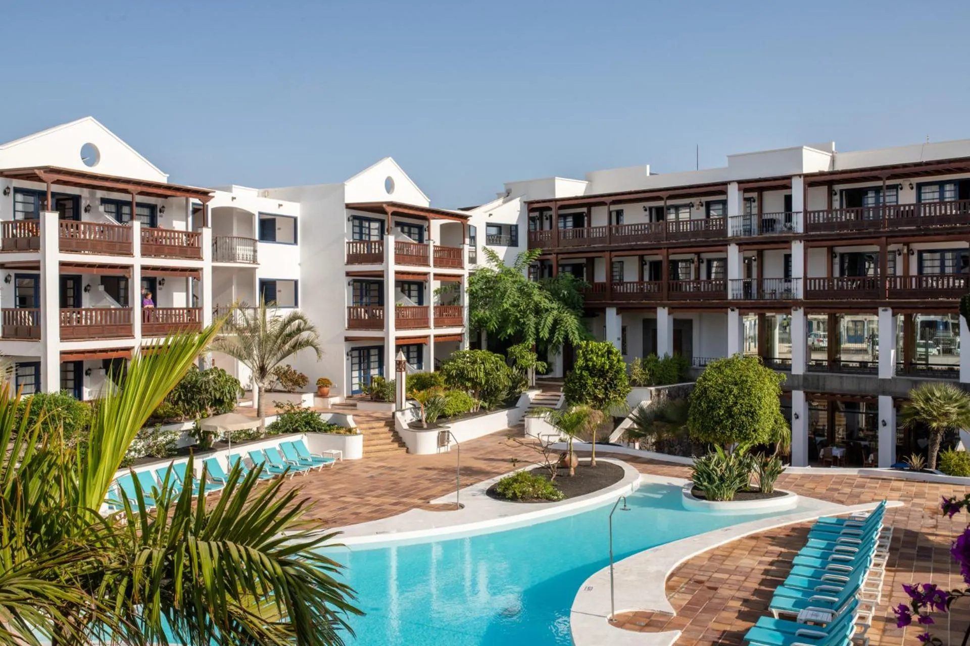 Property building in Nazaret Mansion