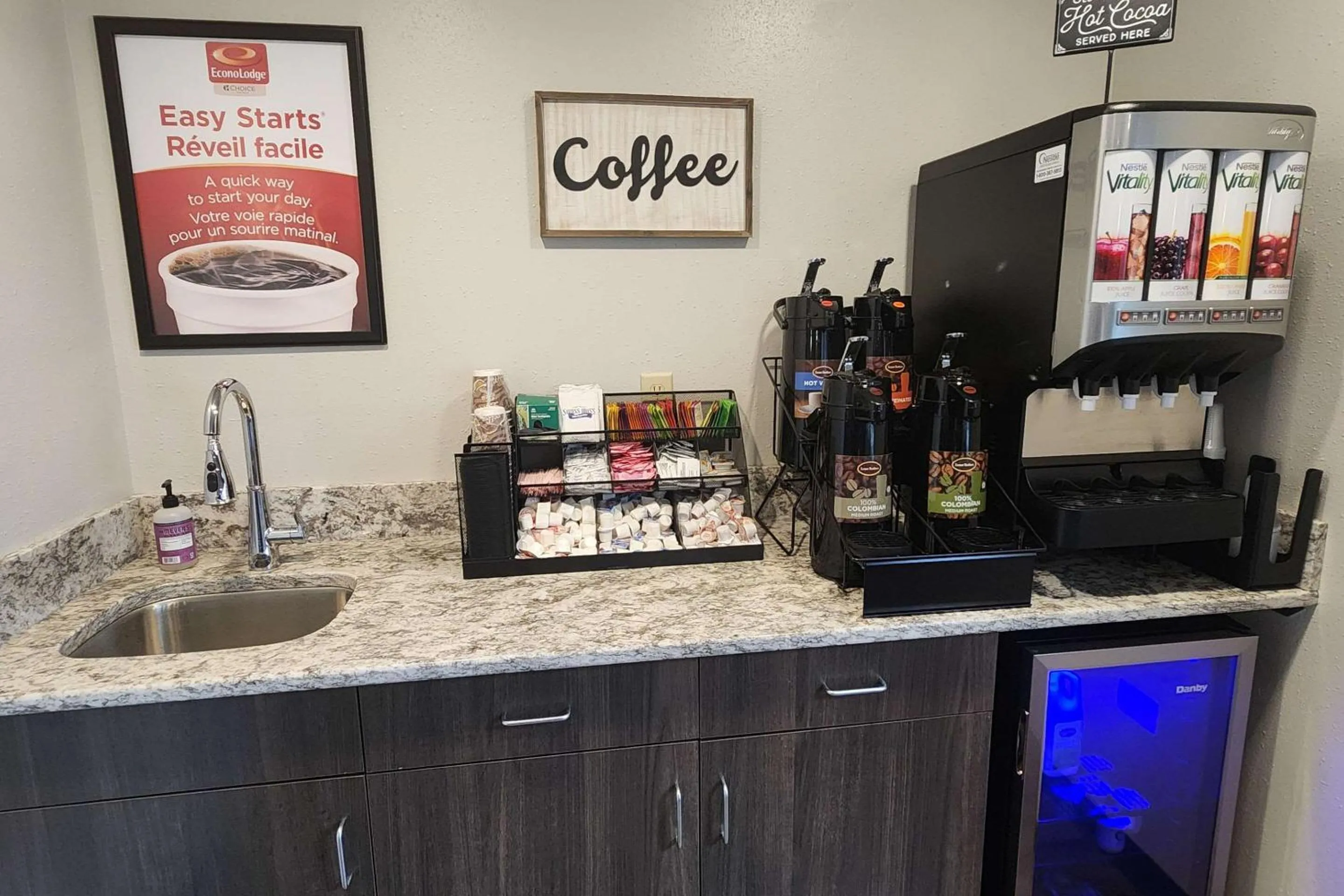 Breakfast in Econo Lodge Ortonville