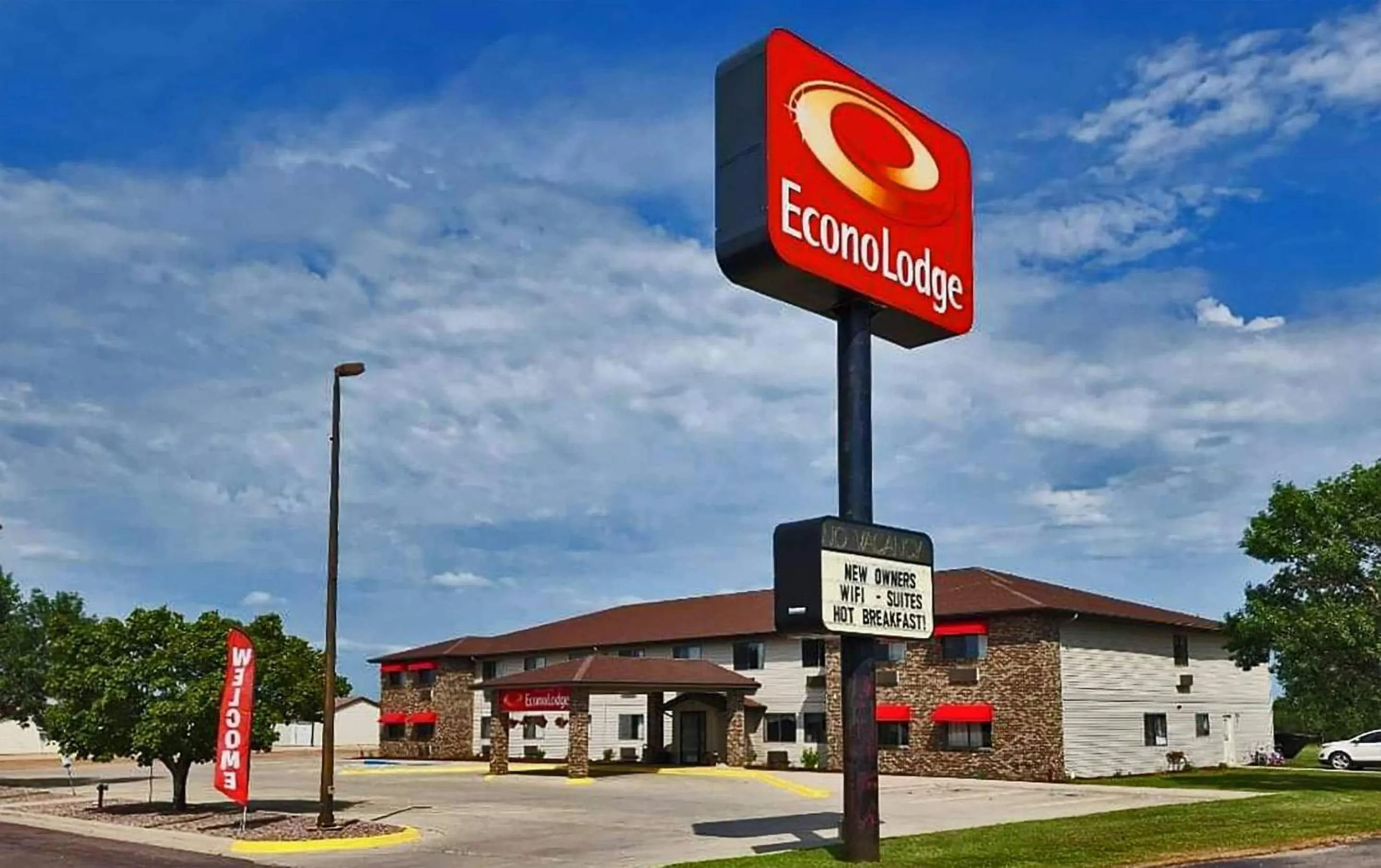 Property building in Econo Lodge Ortonville
