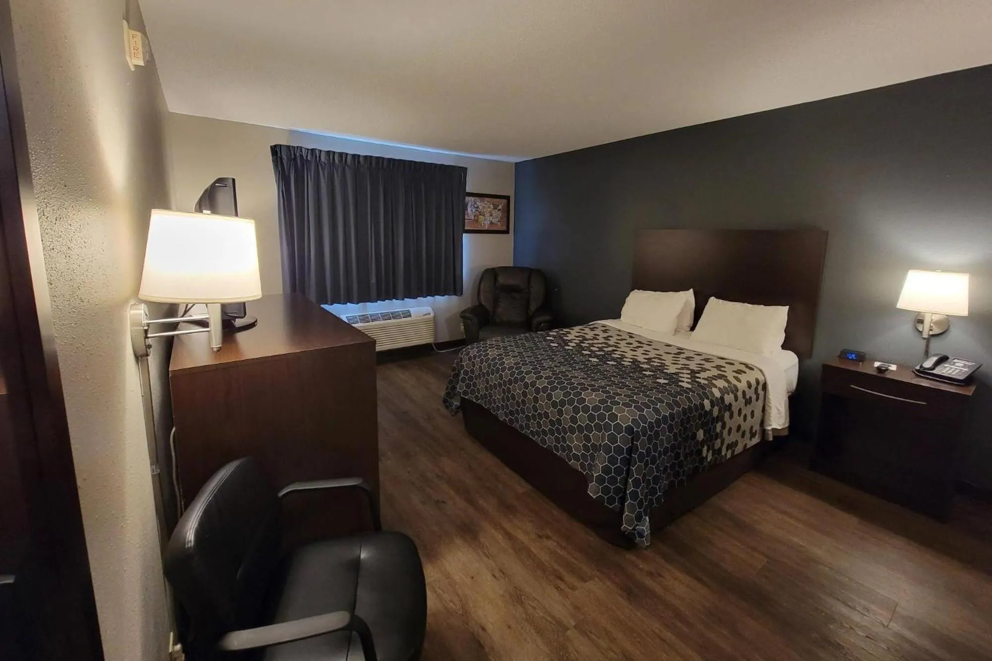 Bedroom, Bed in Econo Lodge Ortonville