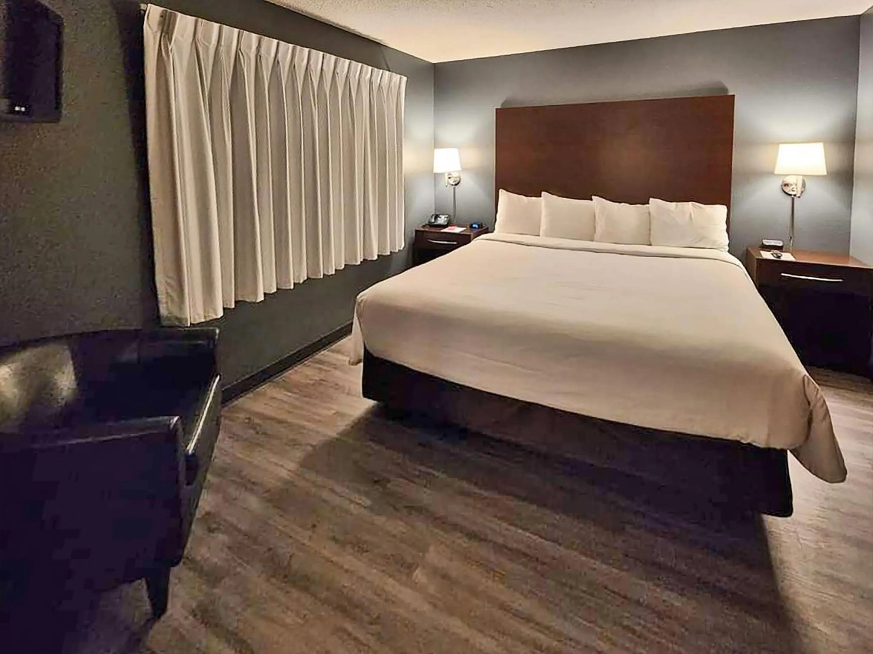 Bedroom, Bed in Econo Lodge Ortonville