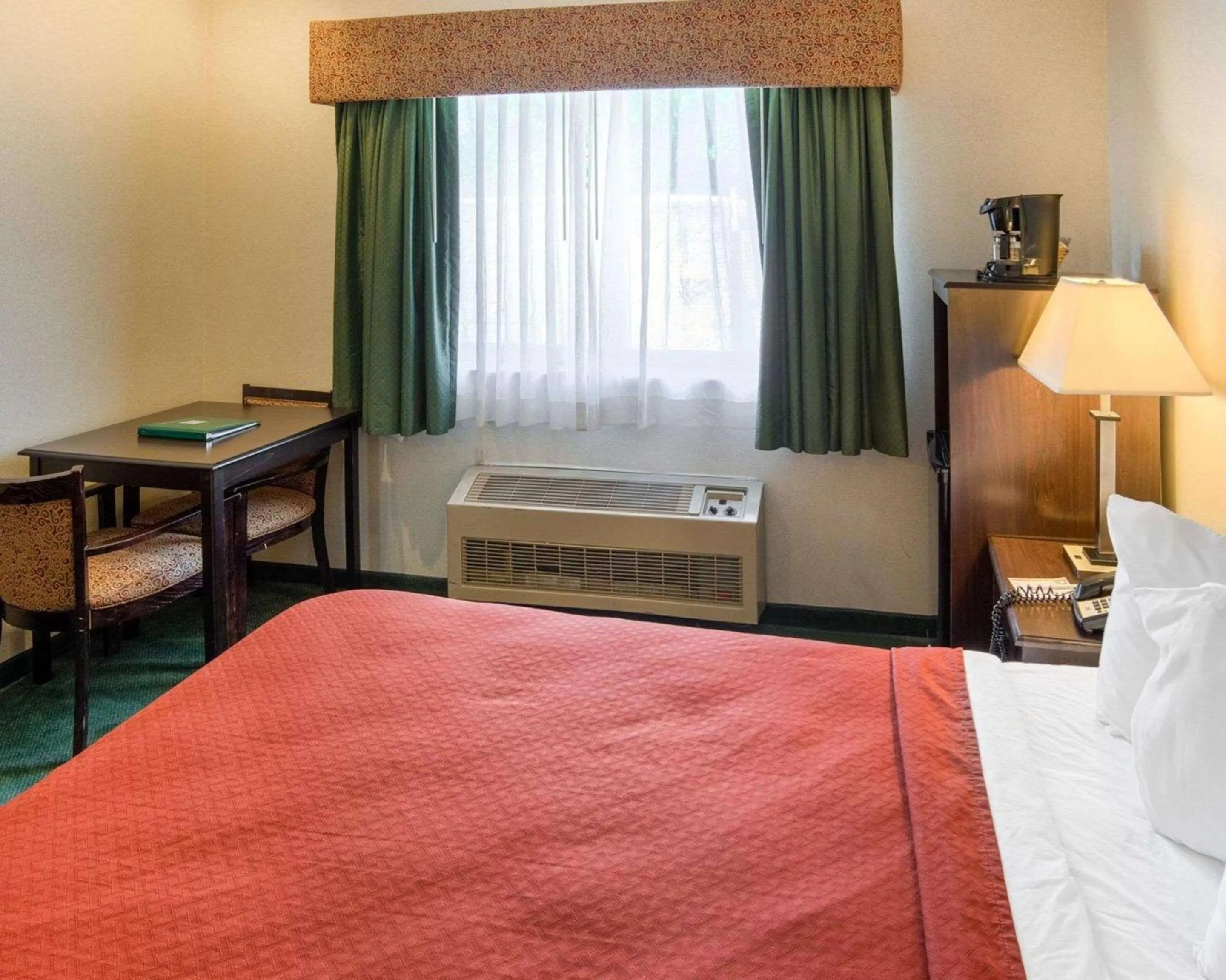 Photo of the whole room, Bed in Quality Inn near Northtown Mall & National Sports Center