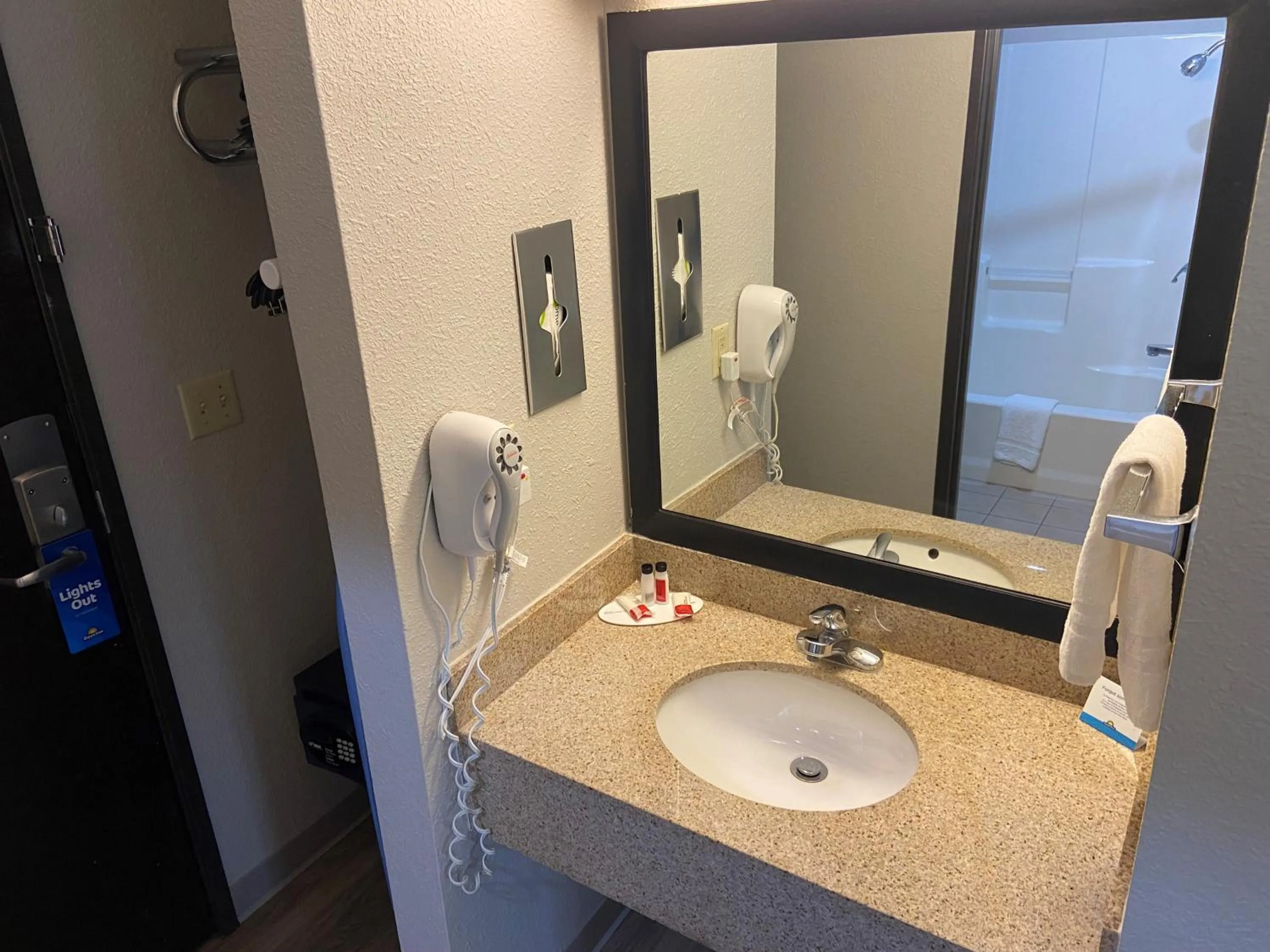 Days Inn by Wyndham Carthage