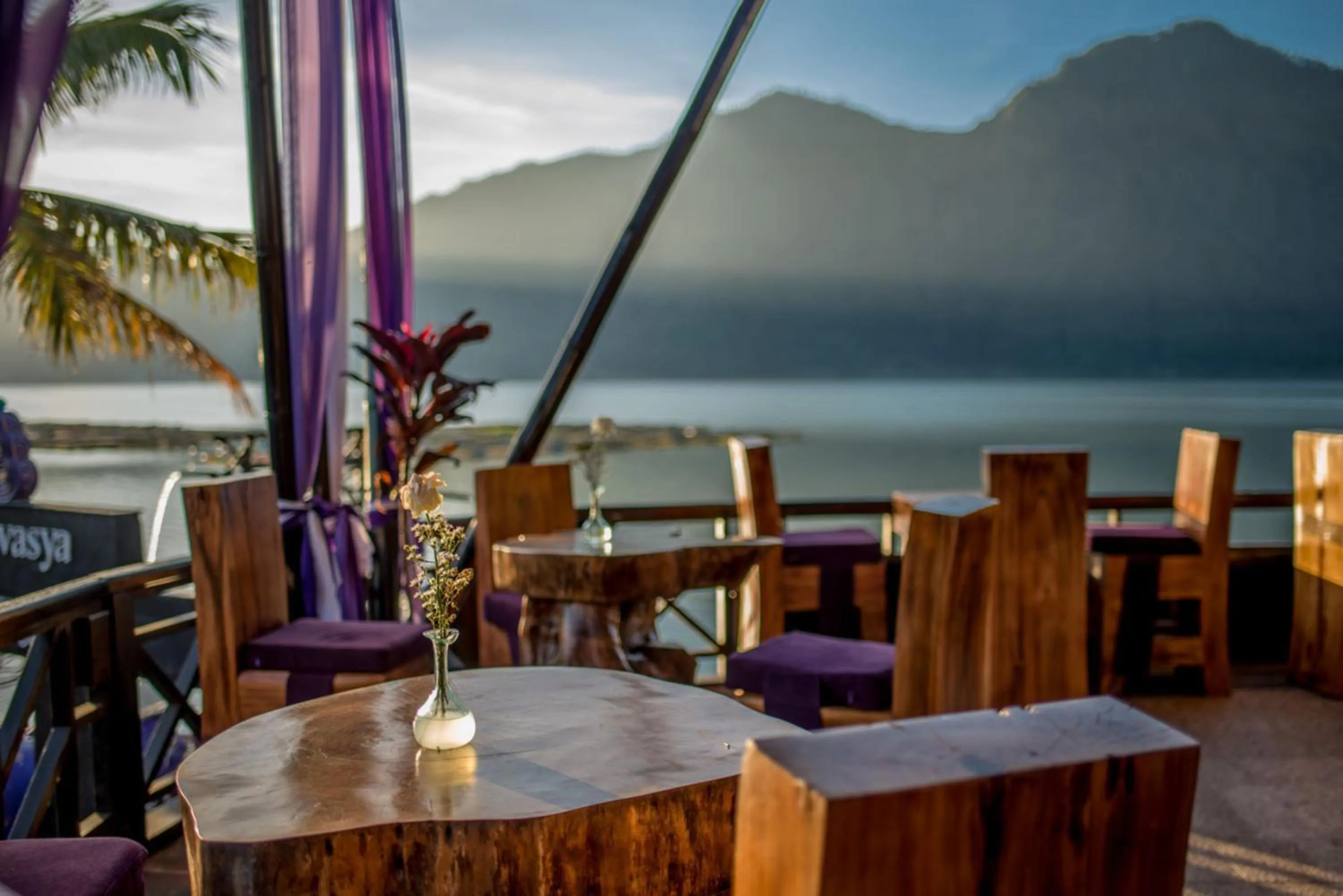 Restaurant/places to eat in Hiker's Camp at Toya Devasya