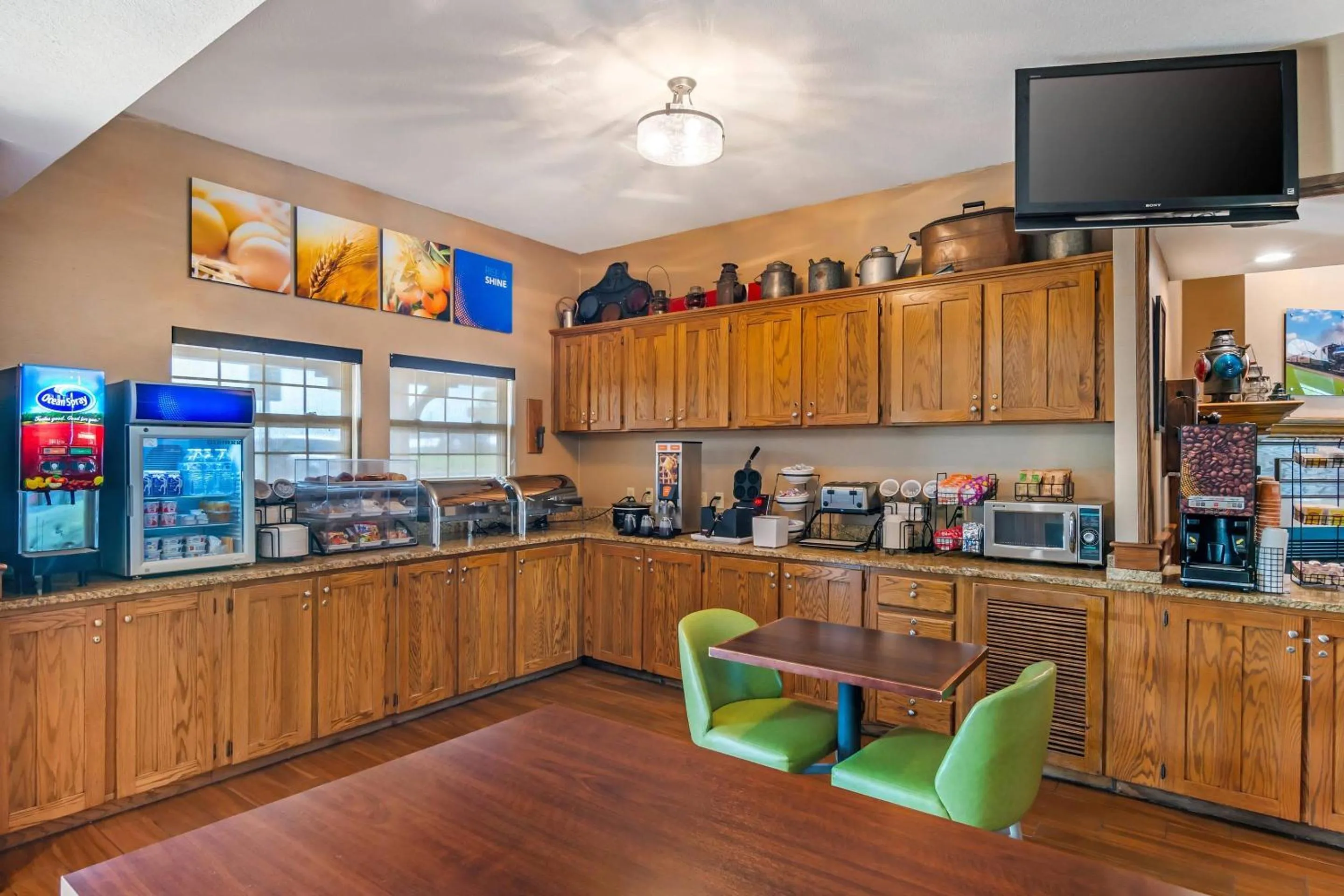 Breakfast in Comfort Inn Sedalia Station