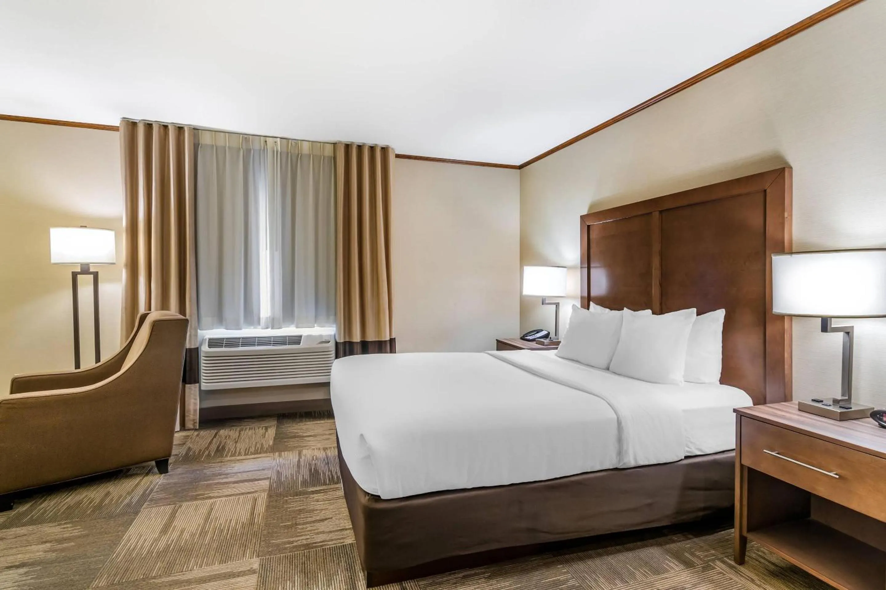 Bedroom, Bed in Comfort Inn Sedalia Station