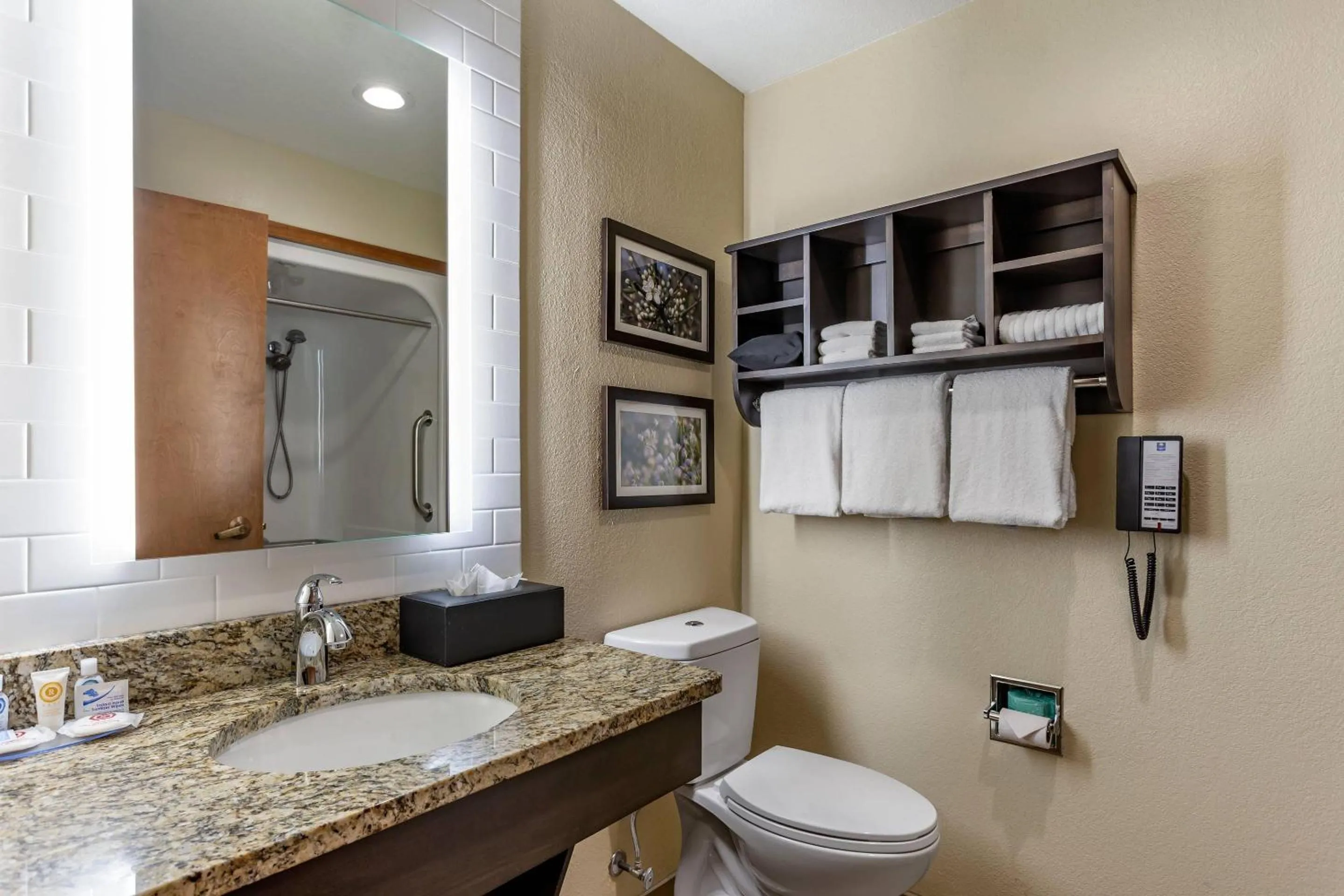 Bedroom in Comfort Inn St Robert-Fort Leonard Wood