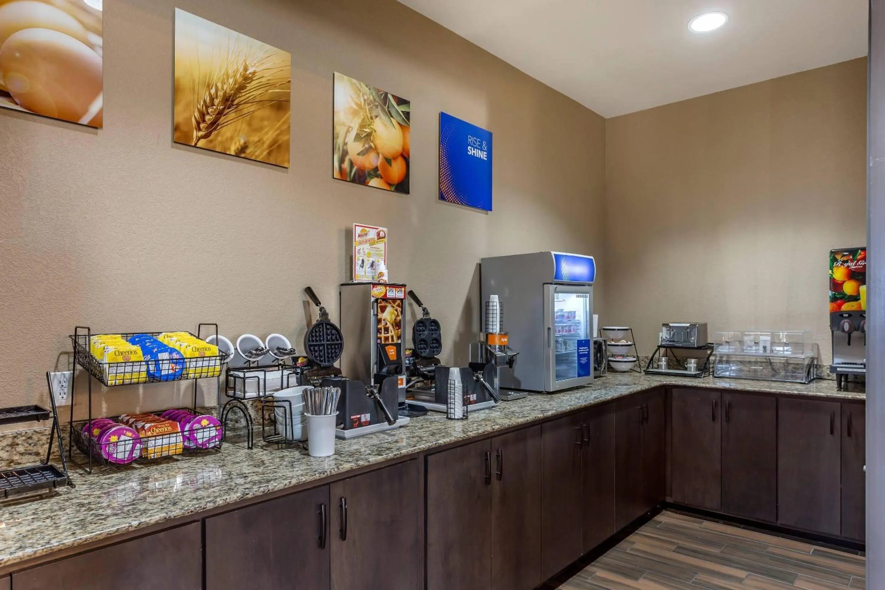 Breakfast in Comfort Inn St Robert-Fort Leonard Wood