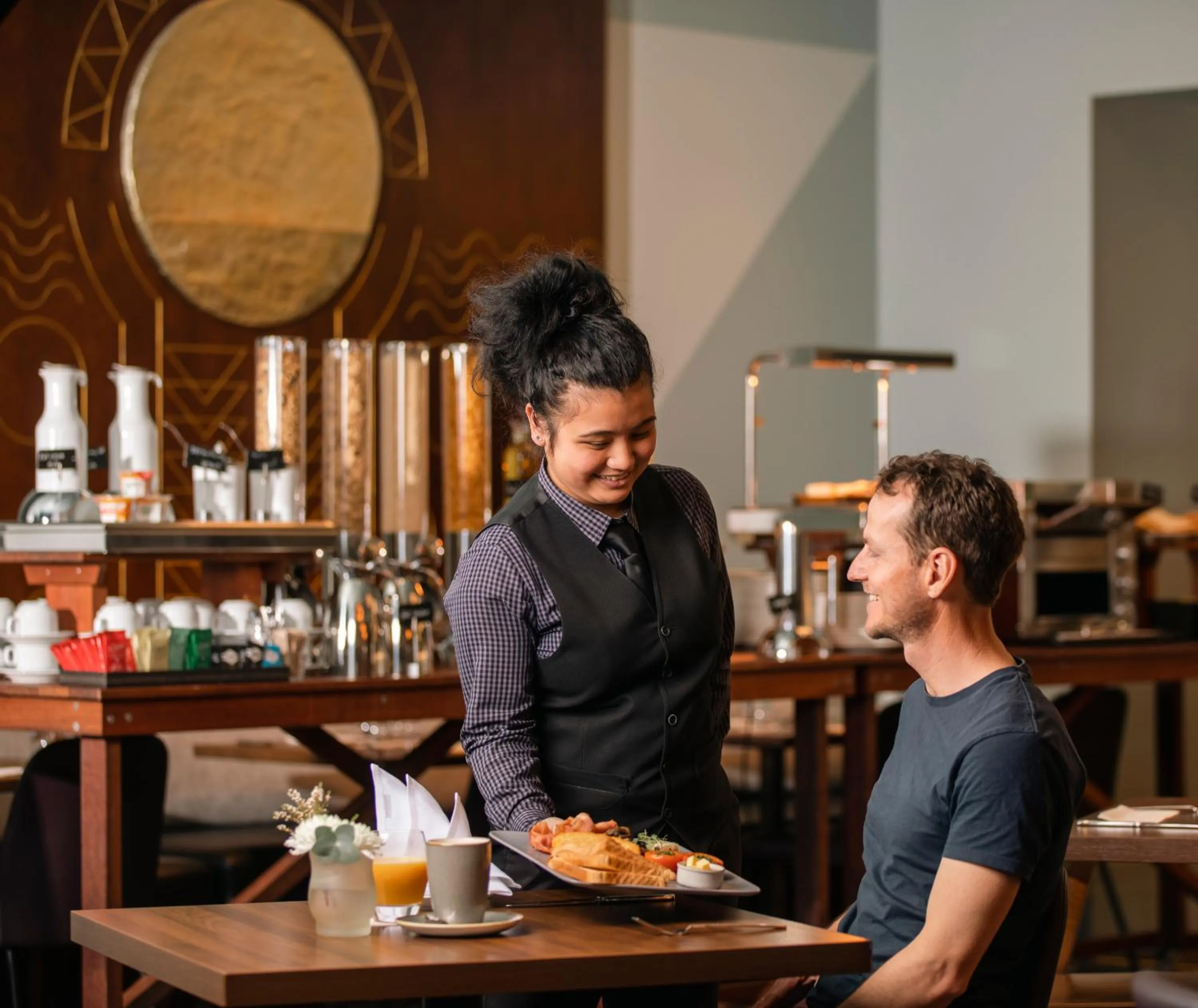 Breakfast in Tattersalls Hotel