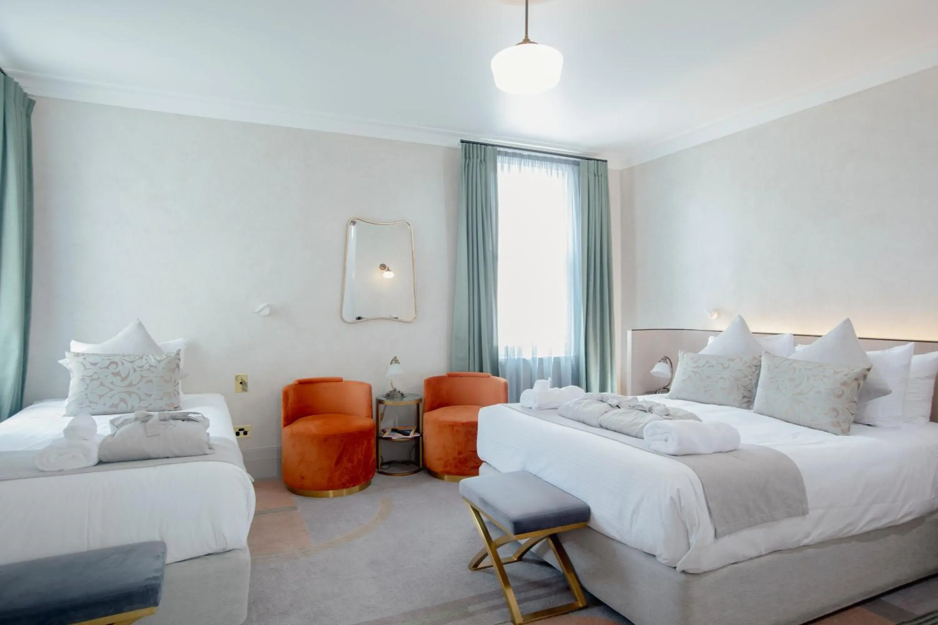 Family Room in Tattersalls Hotel Family Room in Tattersalls Hotel