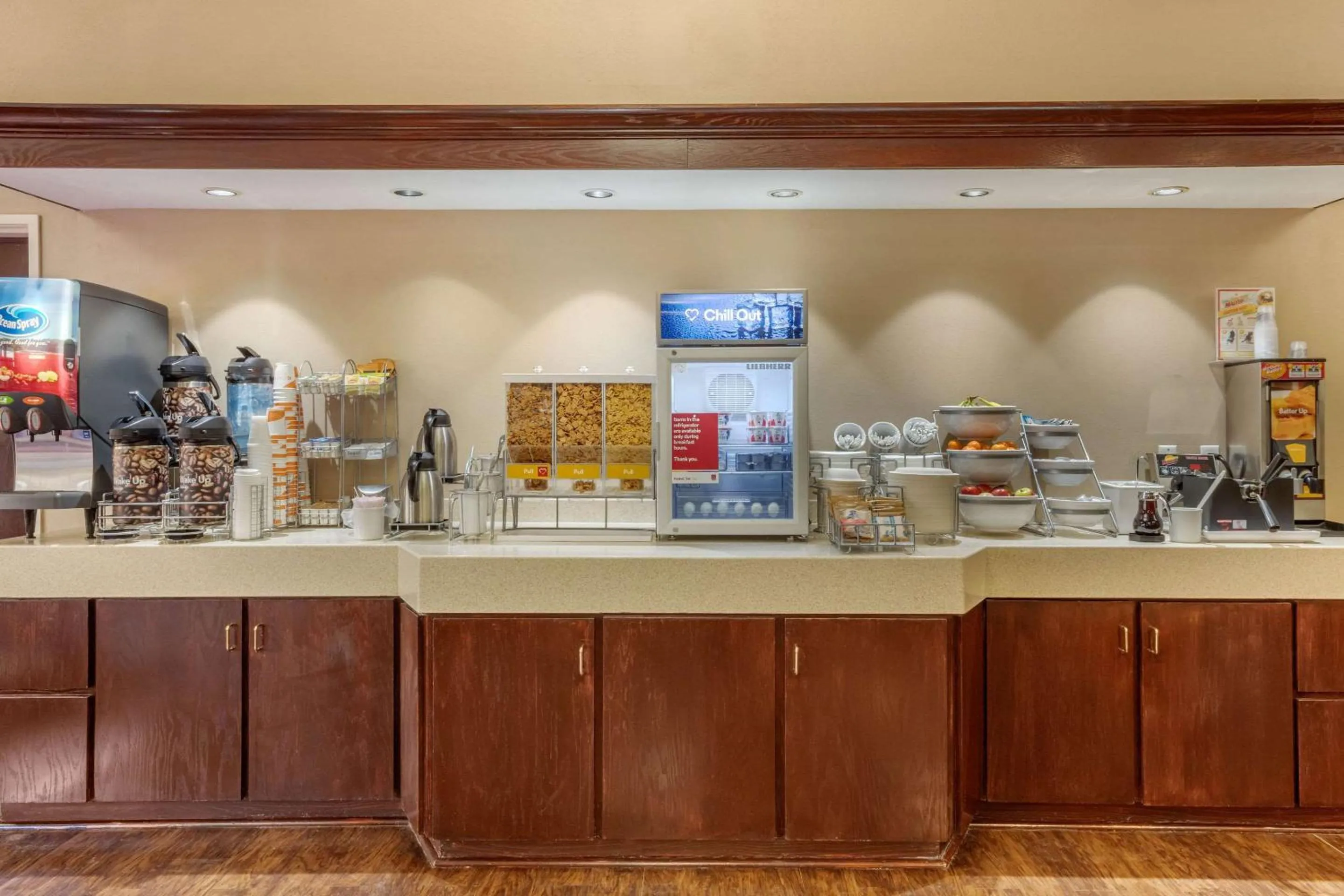 Restaurant/places to eat in Comfort Suites