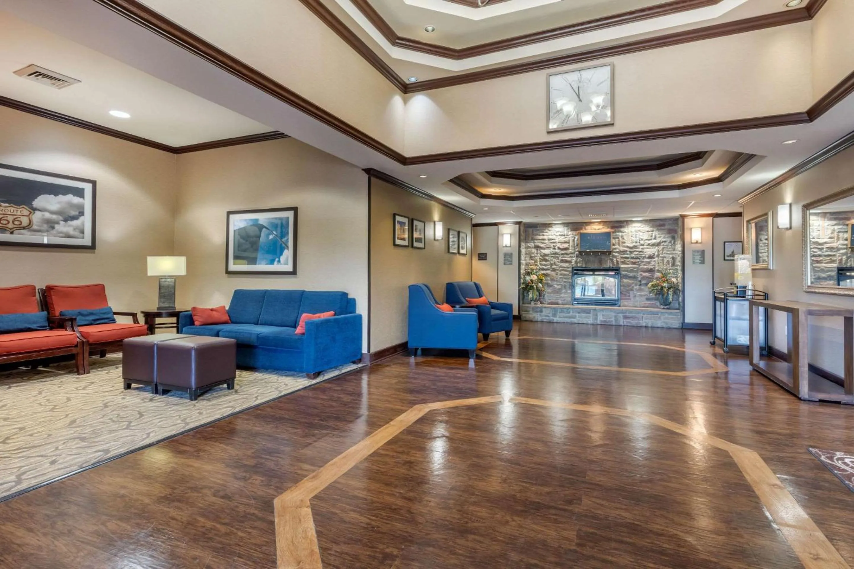 Lobby or reception in Comfort Suites
