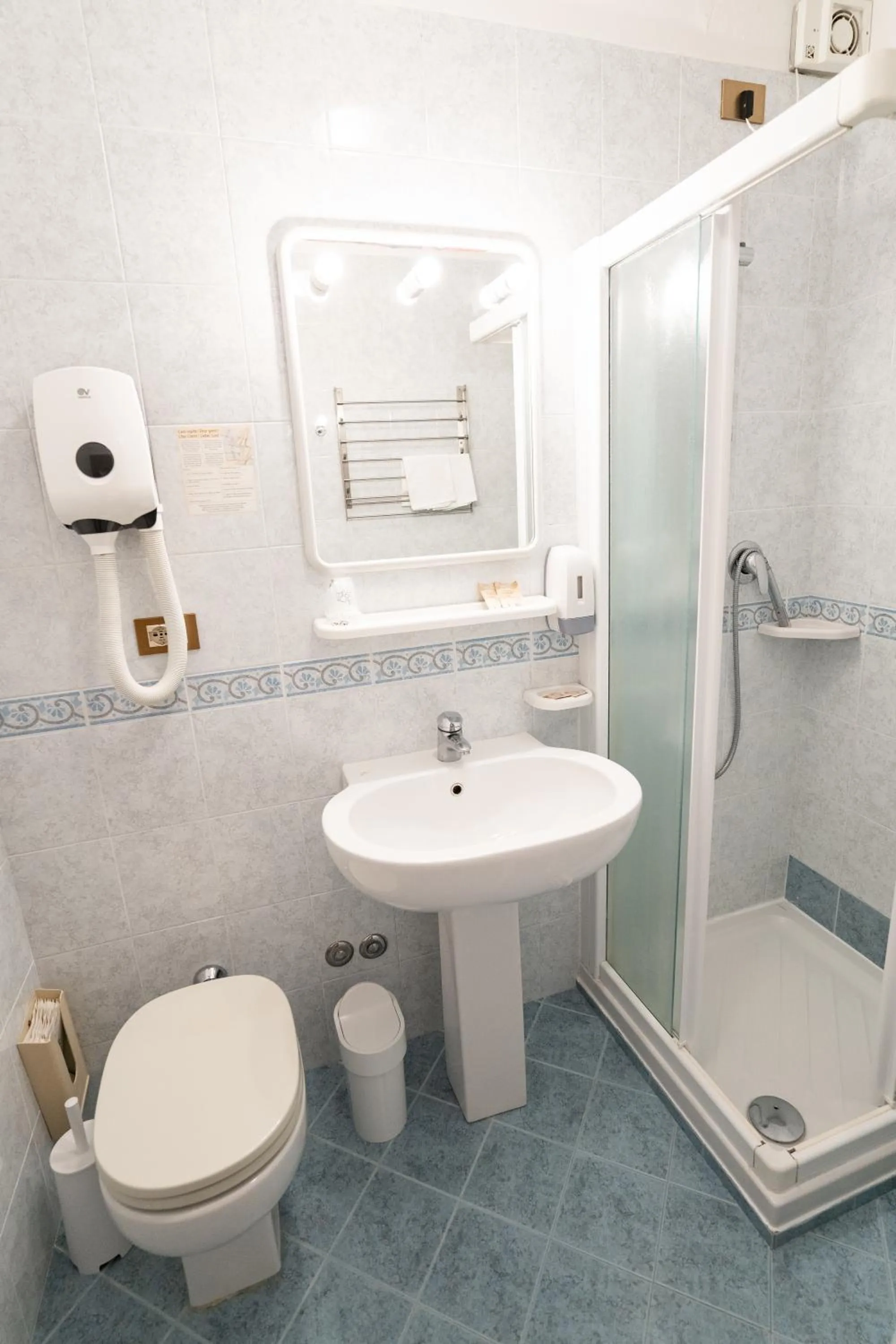 bidet in Hotel Tivoli